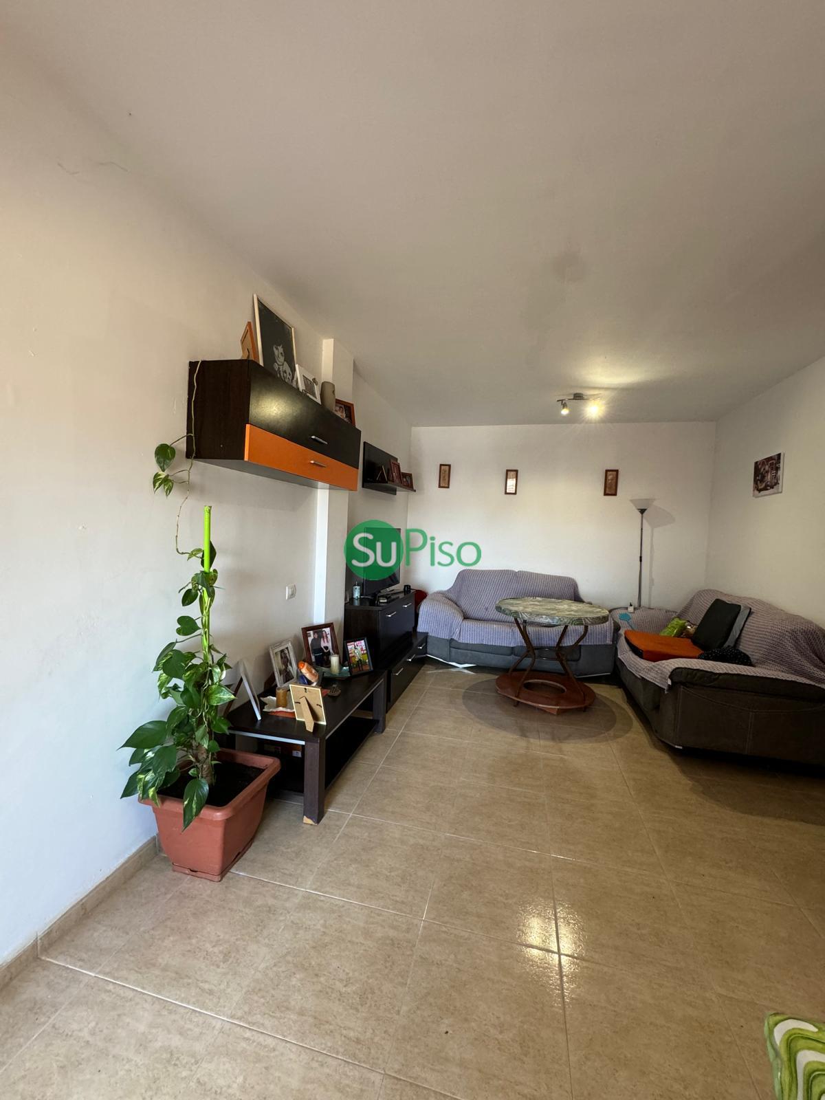 For sale of flat in Cedillo del Condado