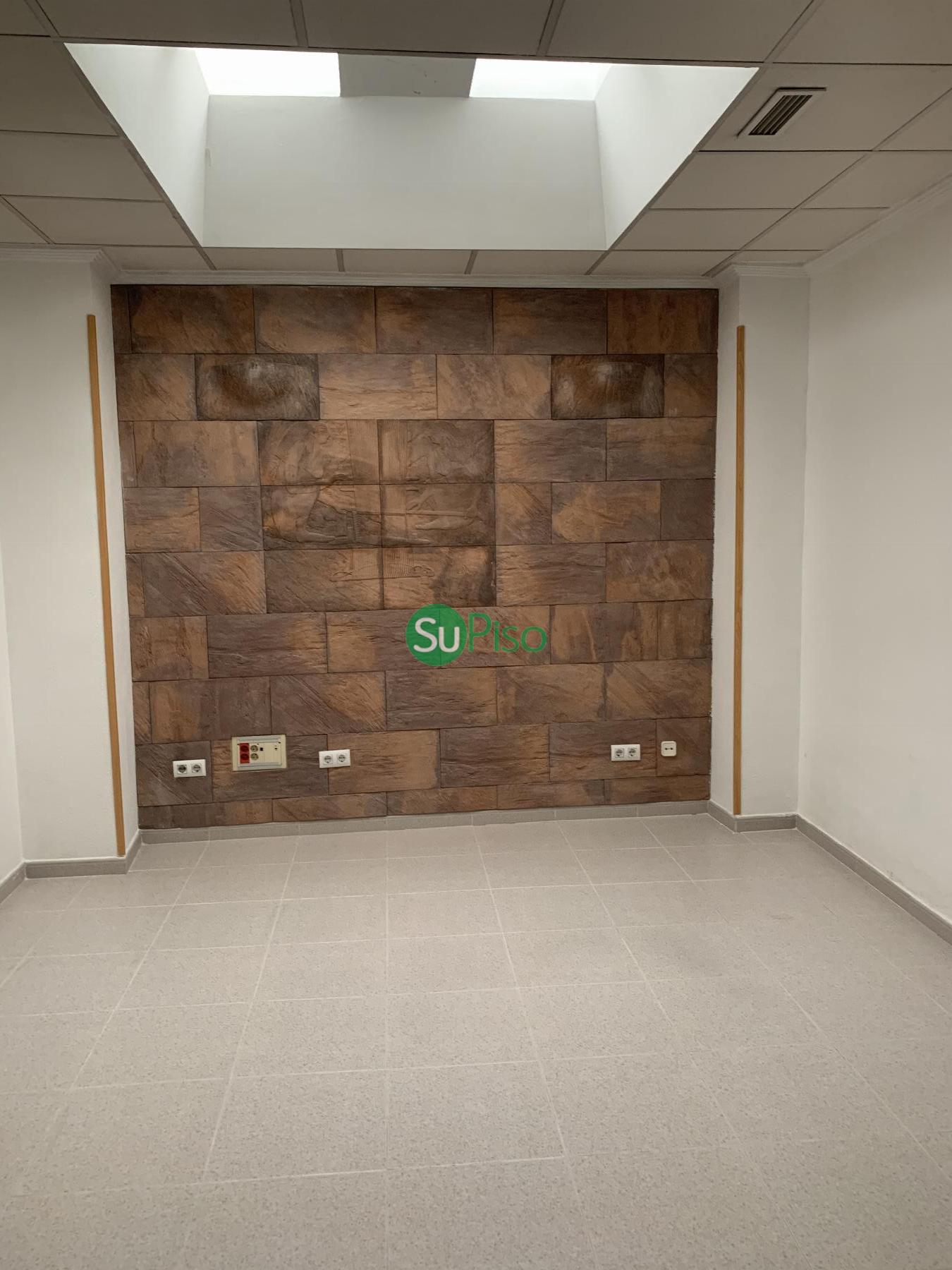 For sale of commercial in Illescas