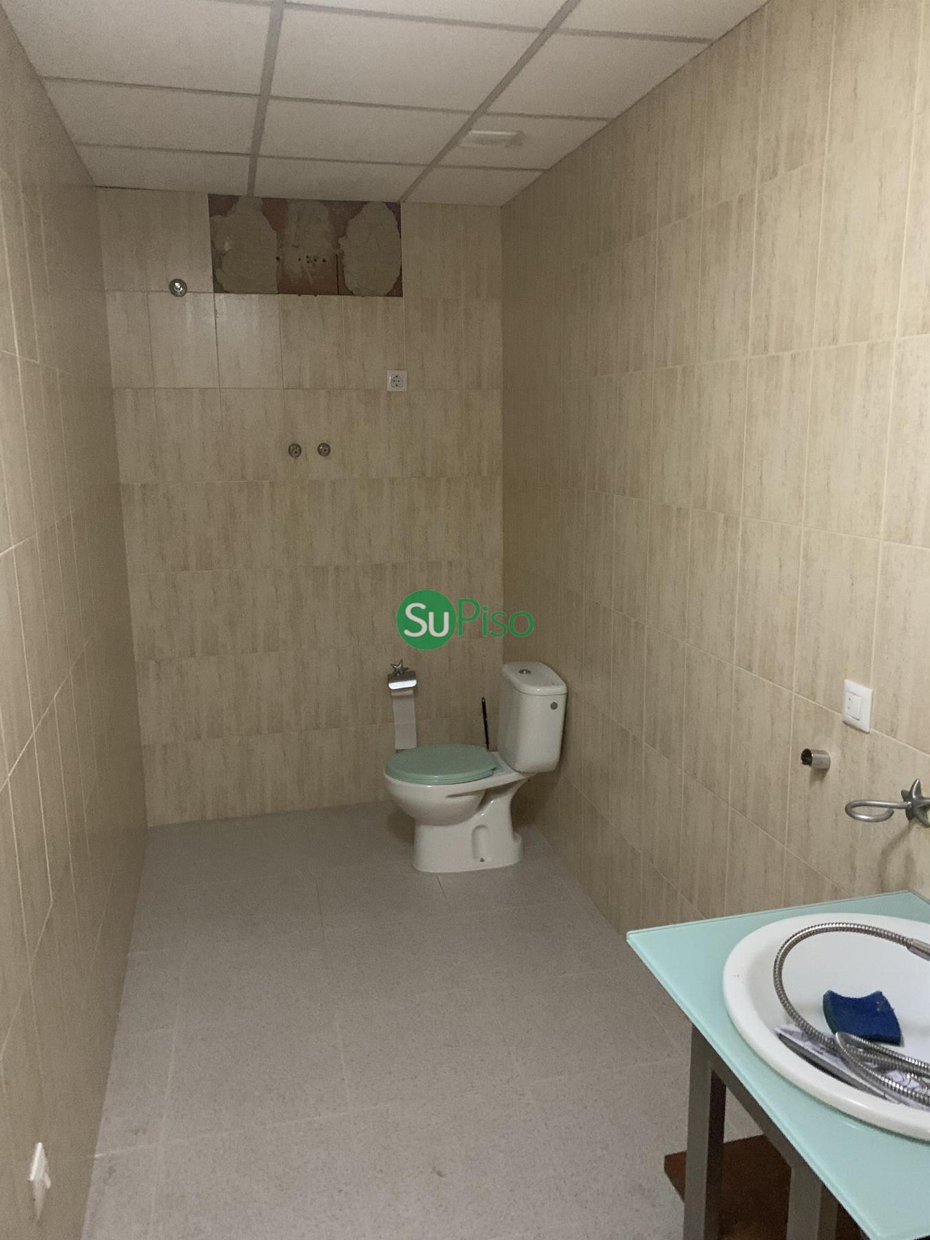 For sale of commercial in Illescas