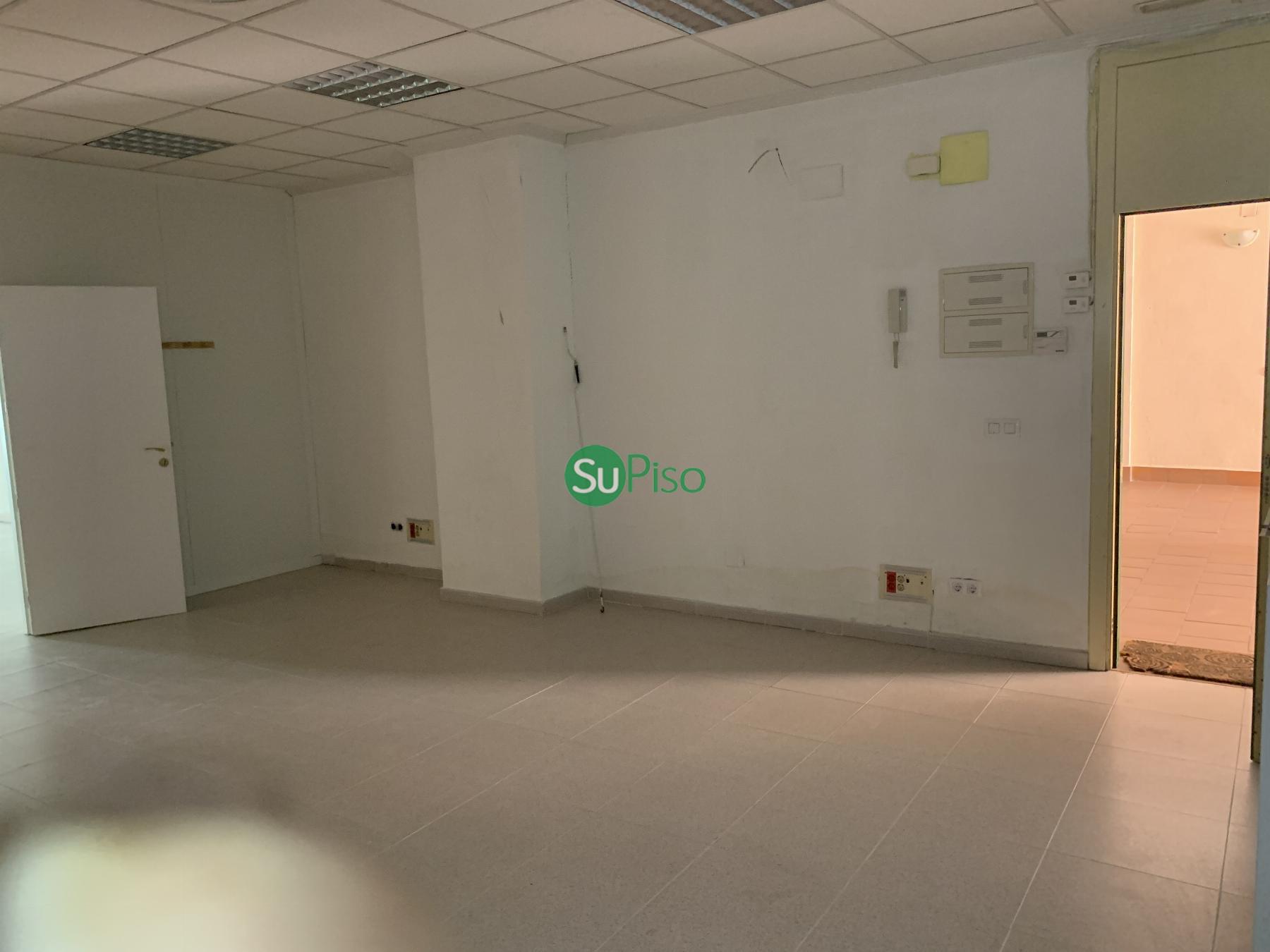 For sale of commercial in Illescas