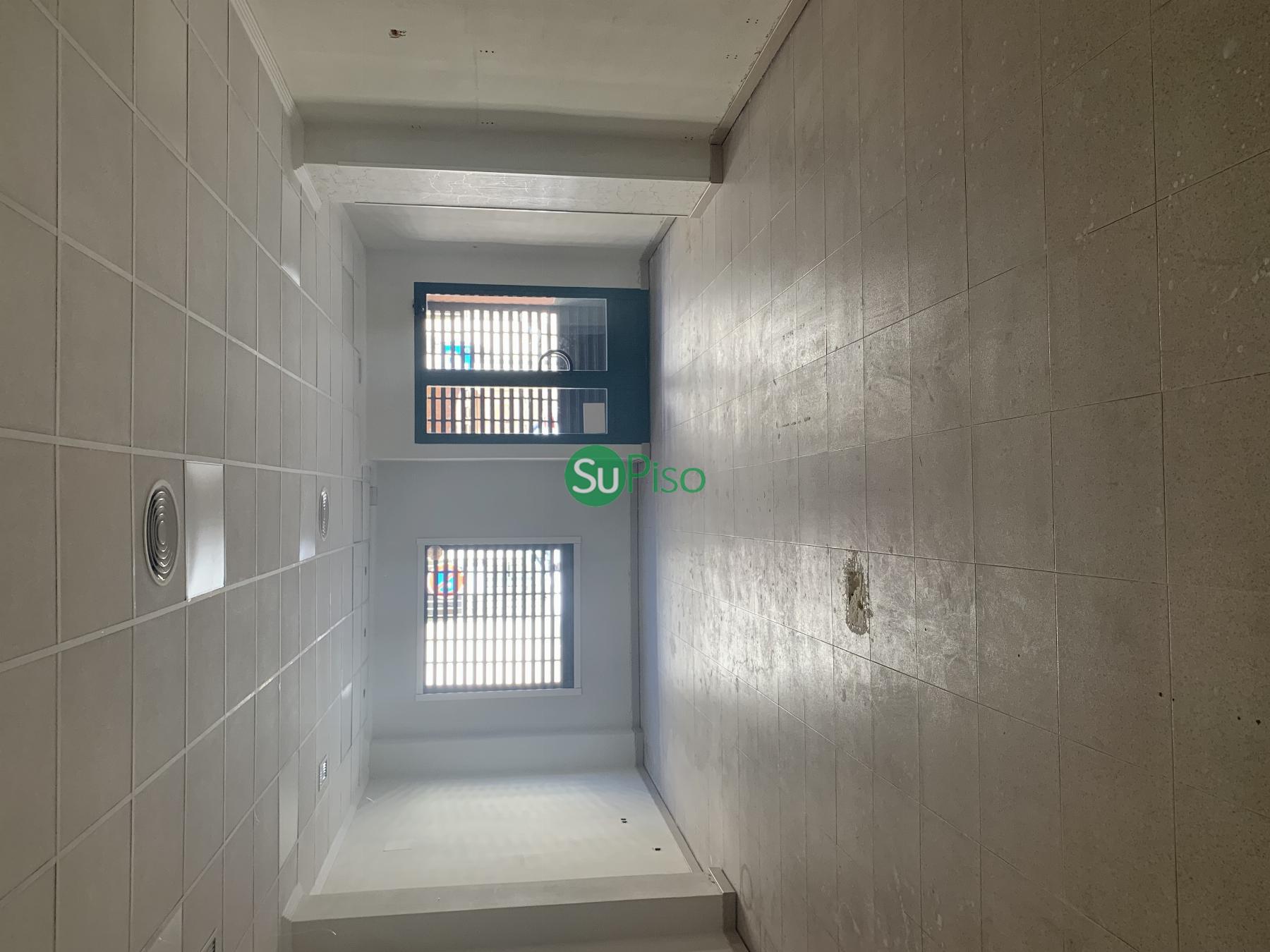 For sale of commercial in Illescas