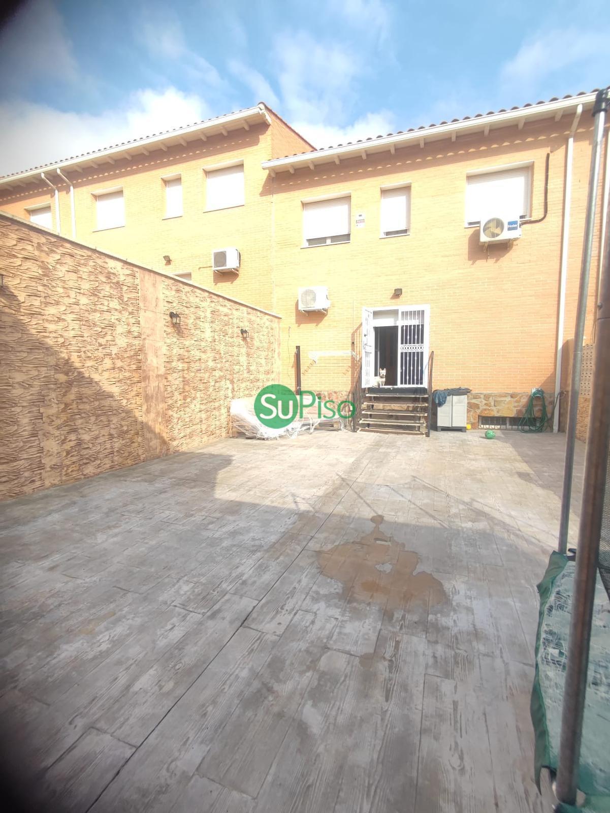 For sale of chalet in Yeles