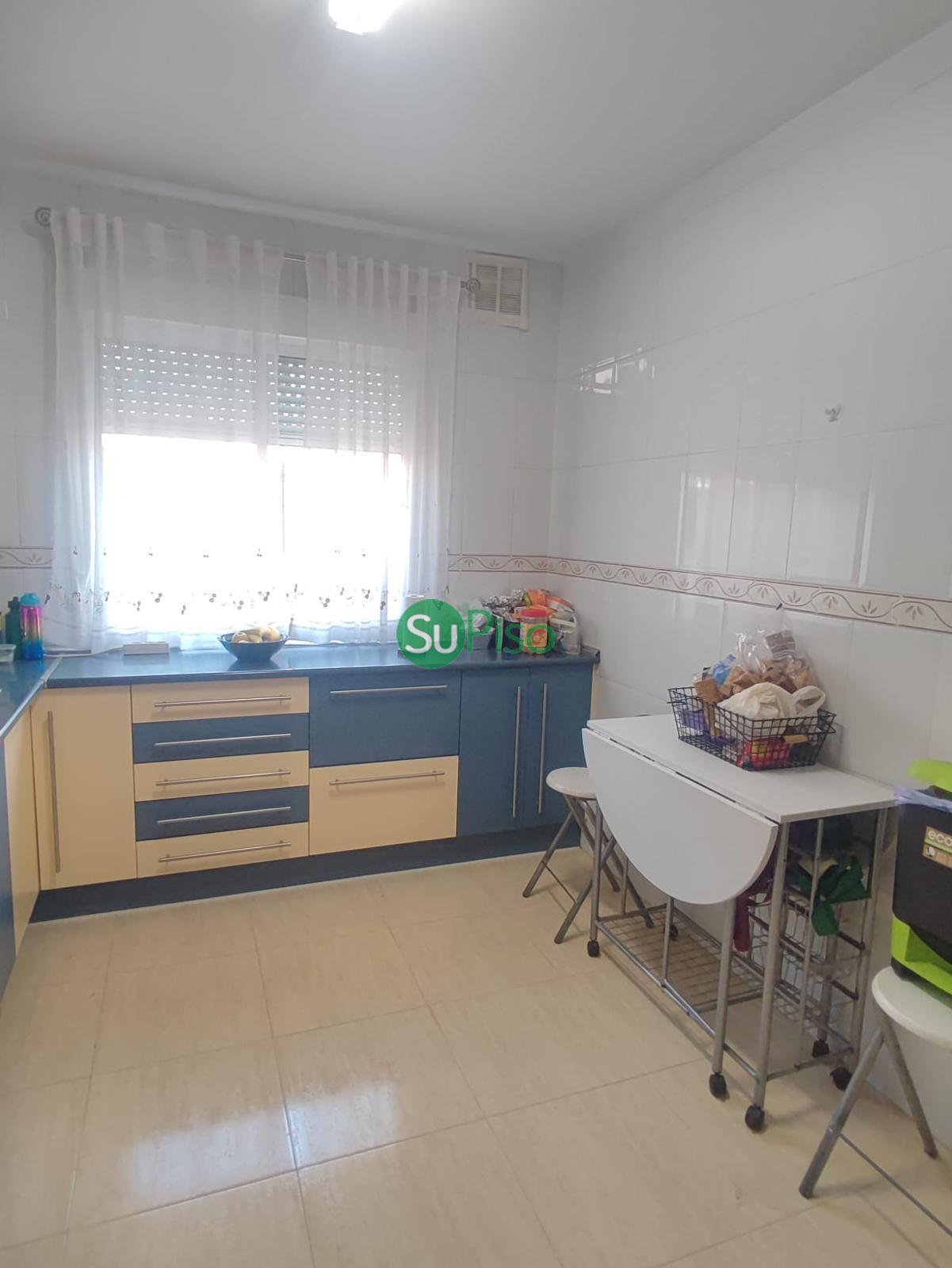 For sale of chalet in Yeles