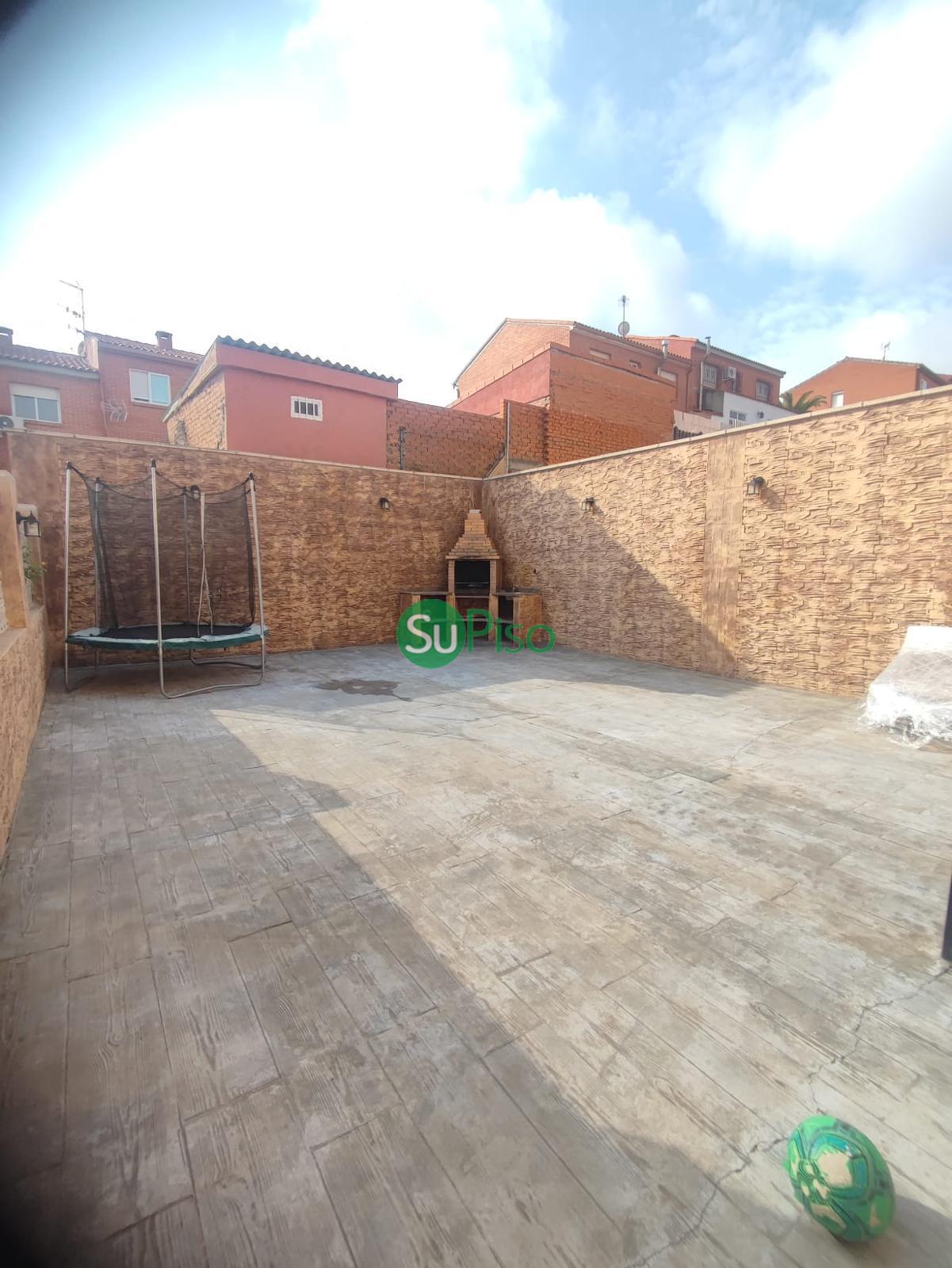 For sale of chalet in Yeles