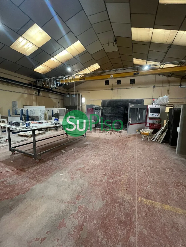 For sale of industrial plant/warehouse in Yeles