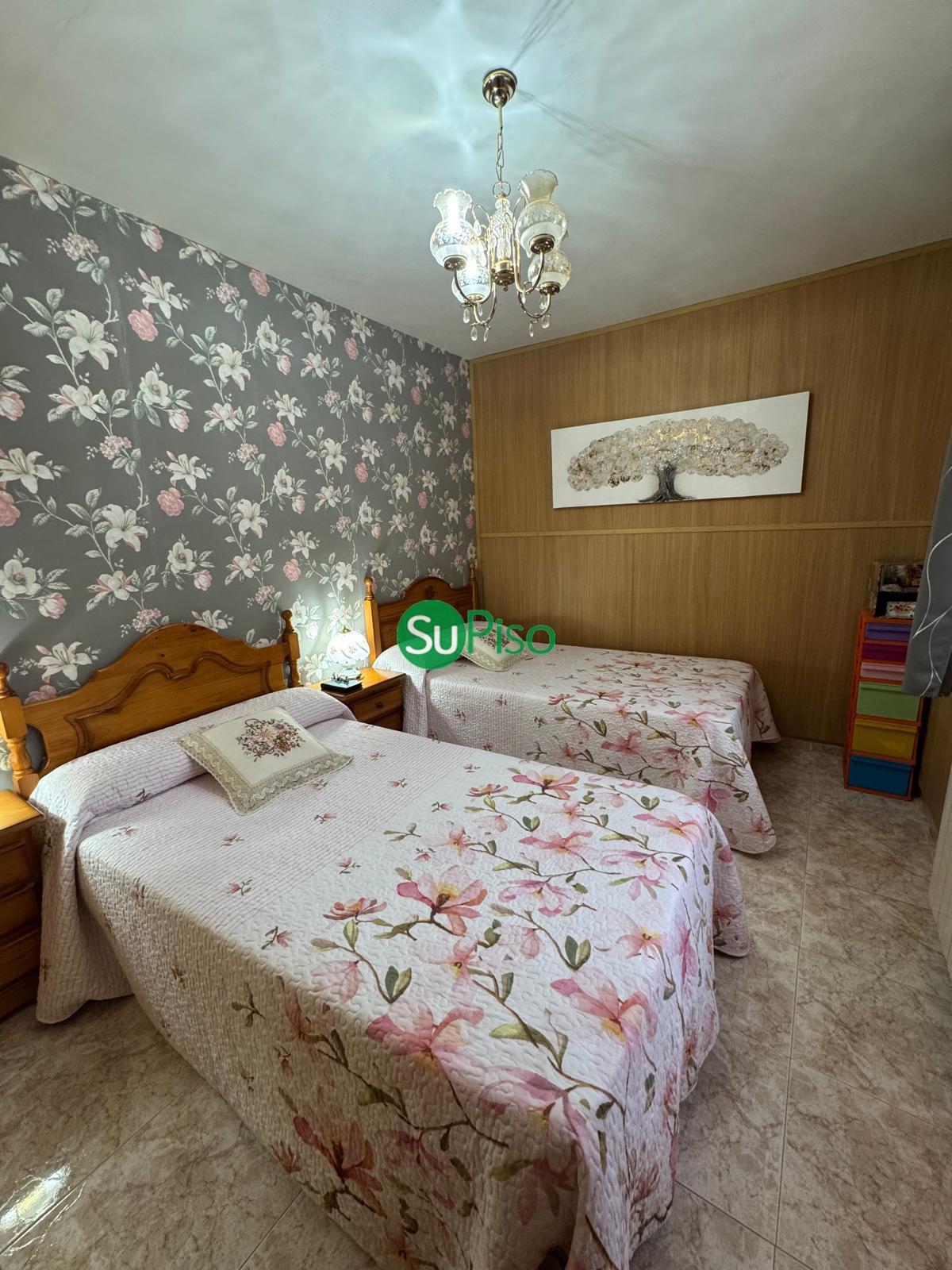 For sale of chalet in Yeles