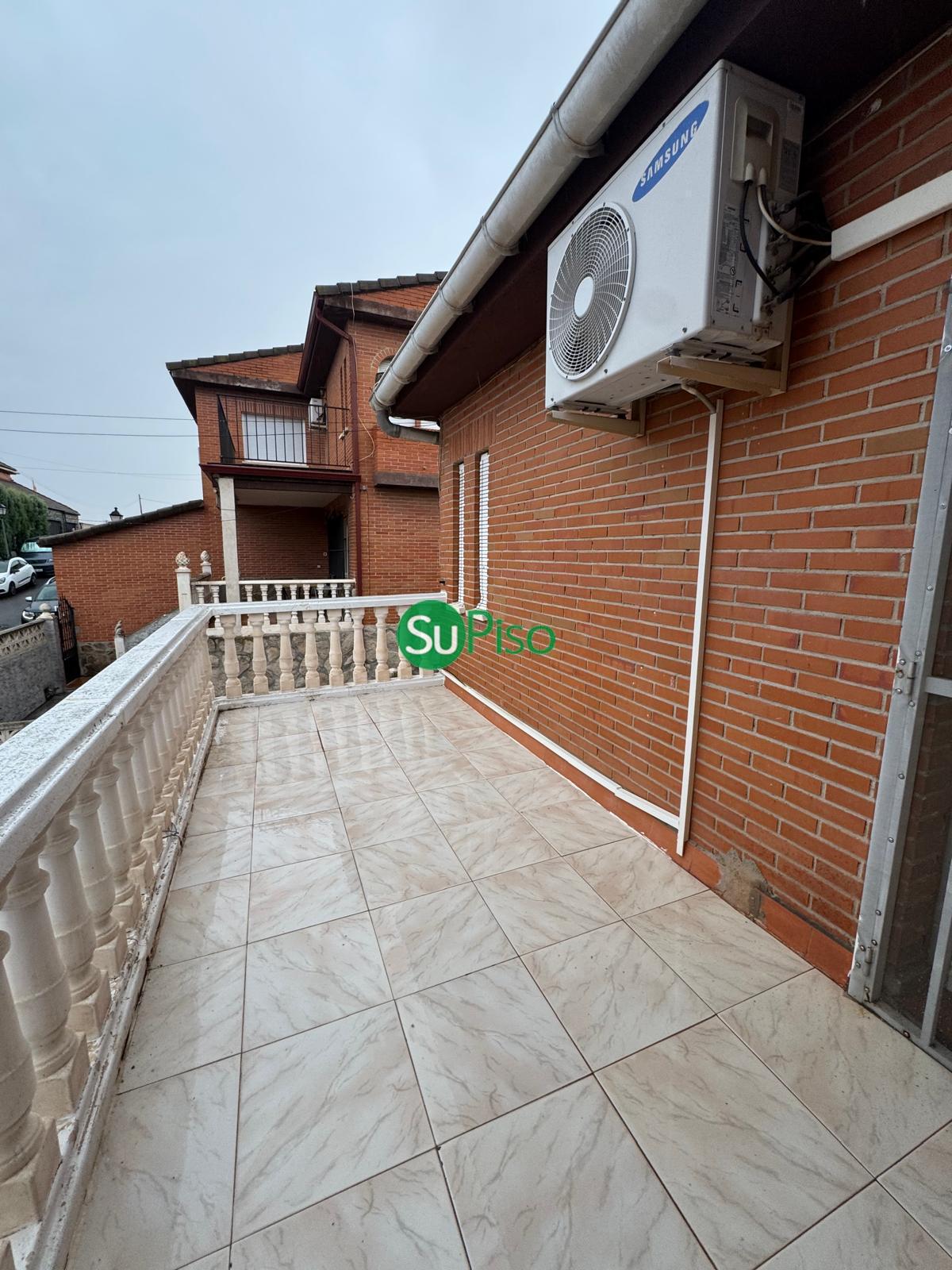 For sale of chalet in Yeles