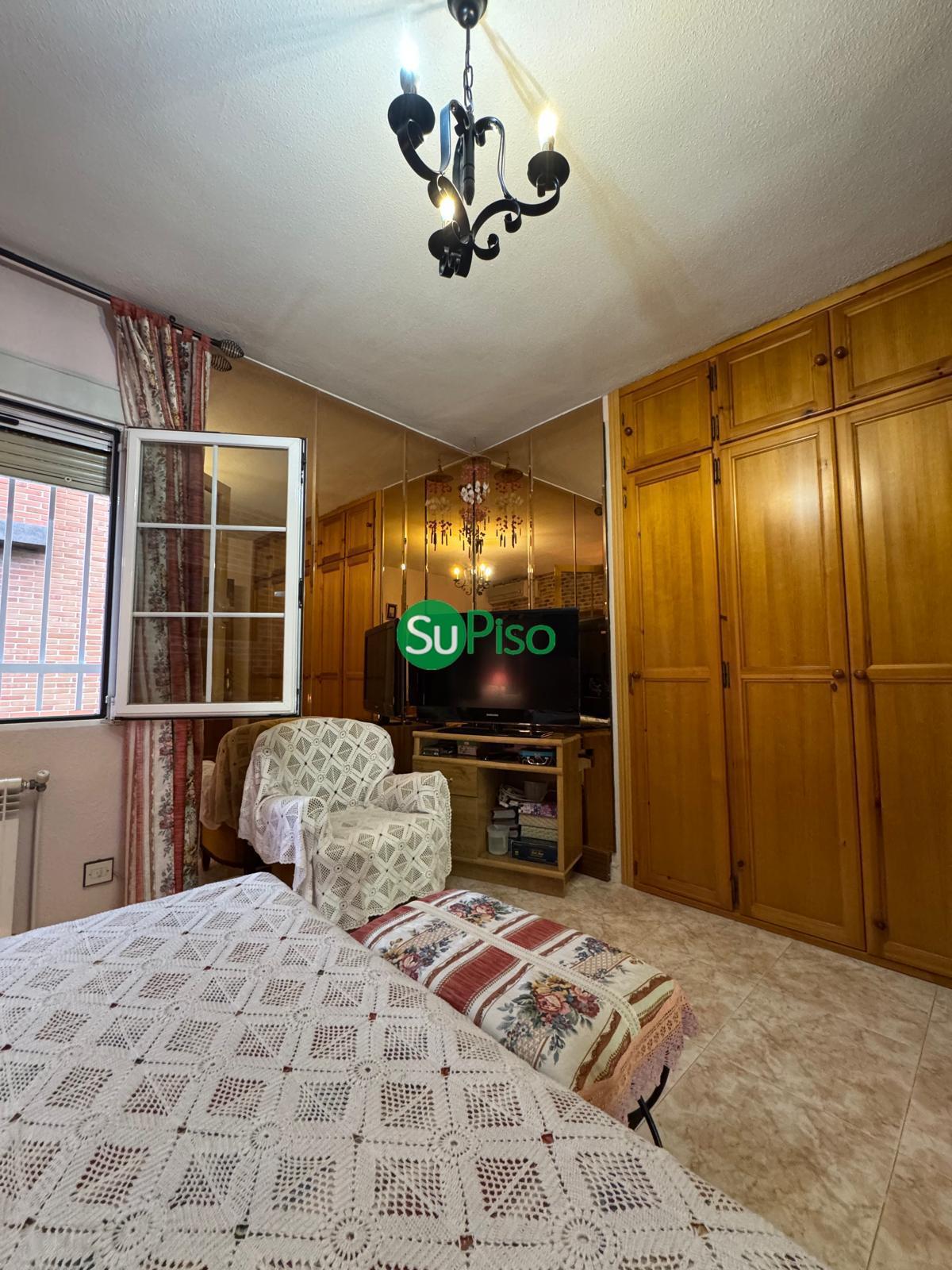 For sale of chalet in Yeles