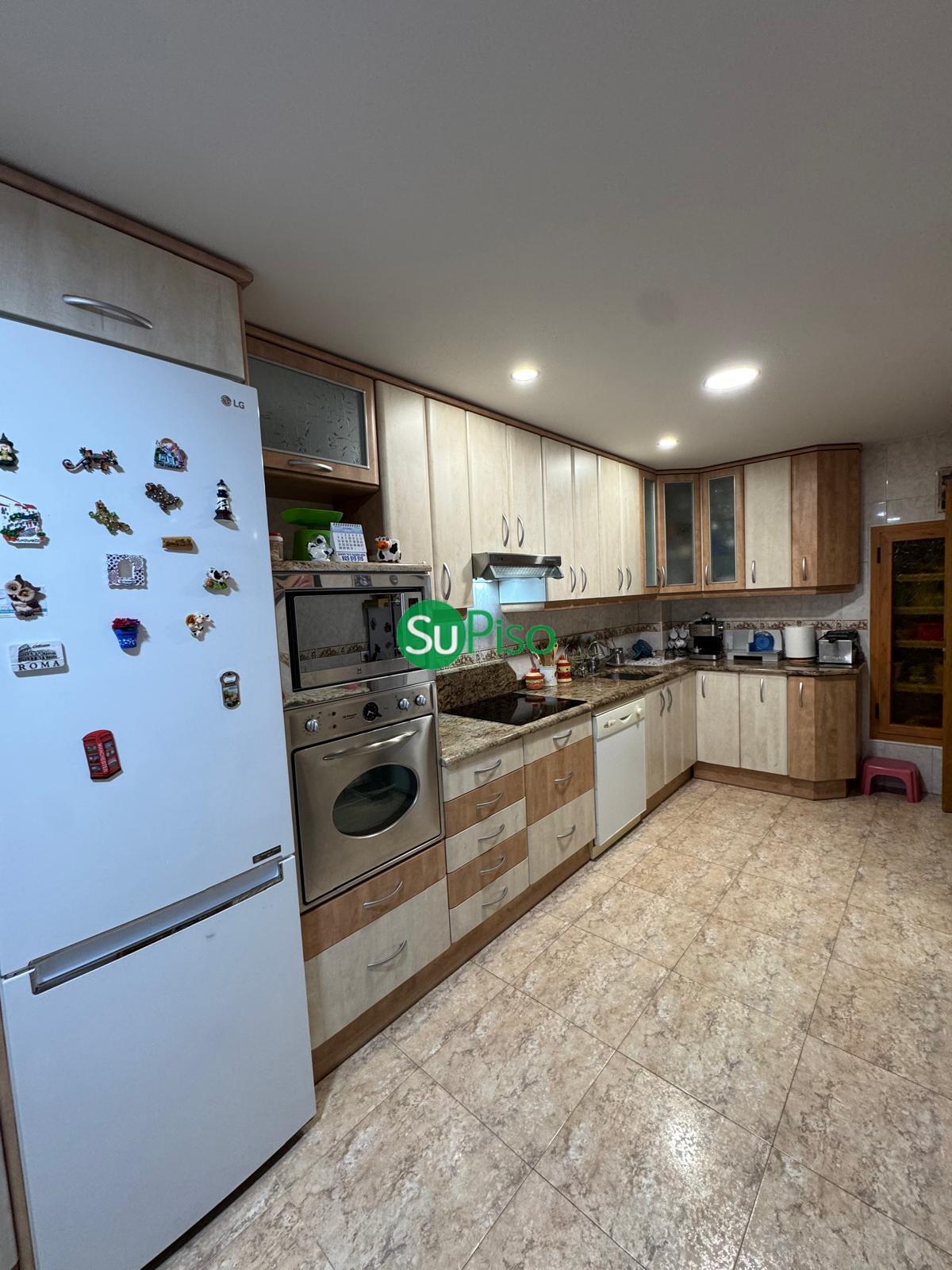 For sale of chalet in Yeles