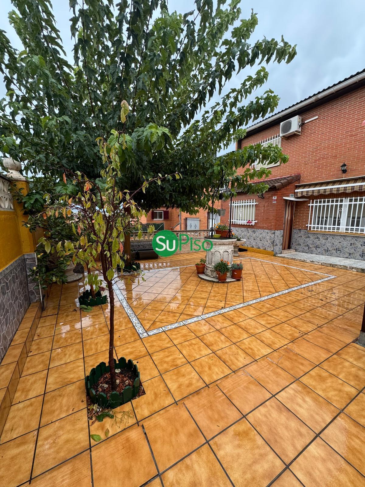 For sale of chalet in Yeles