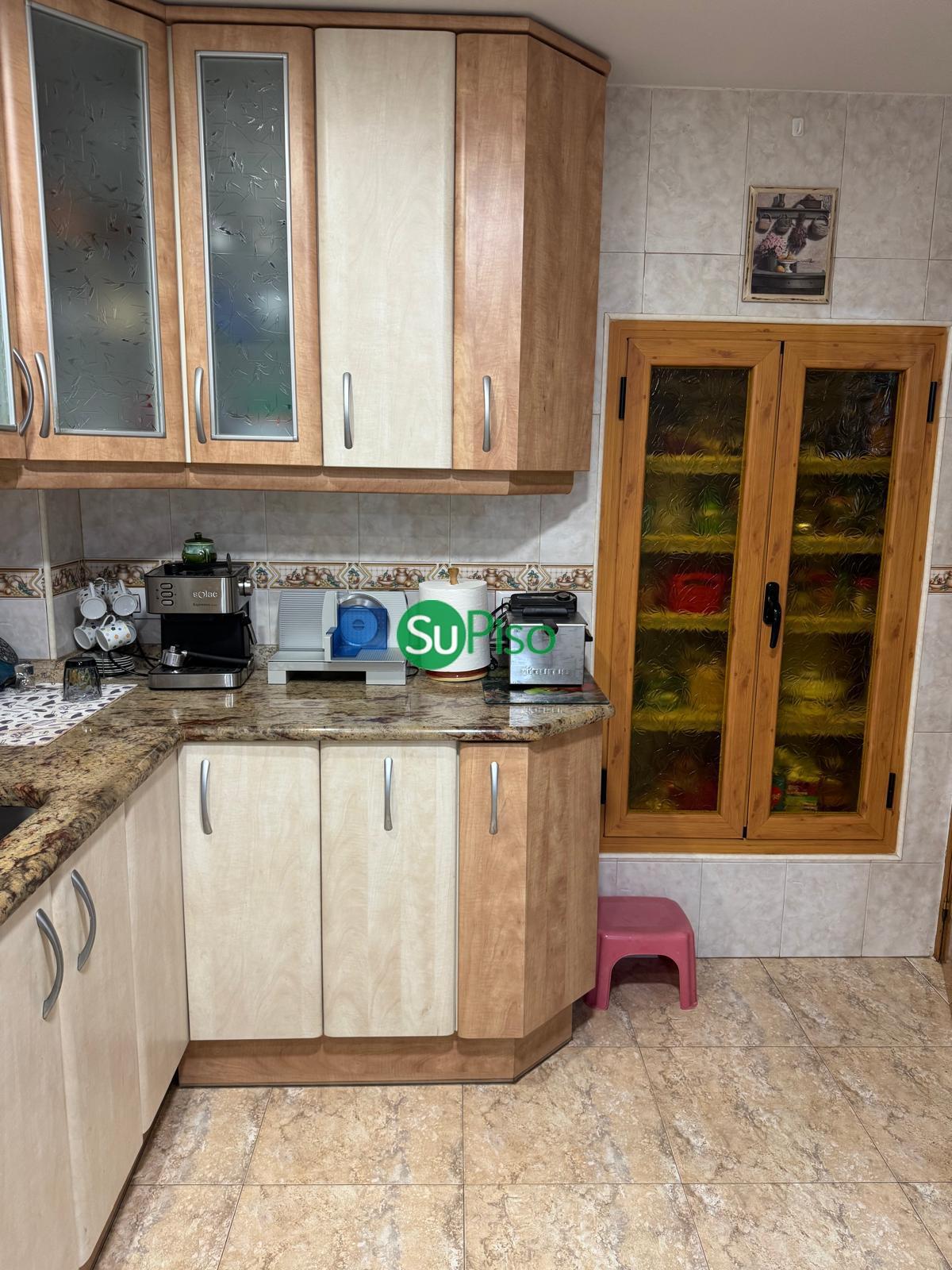 For sale of chalet in Yeles