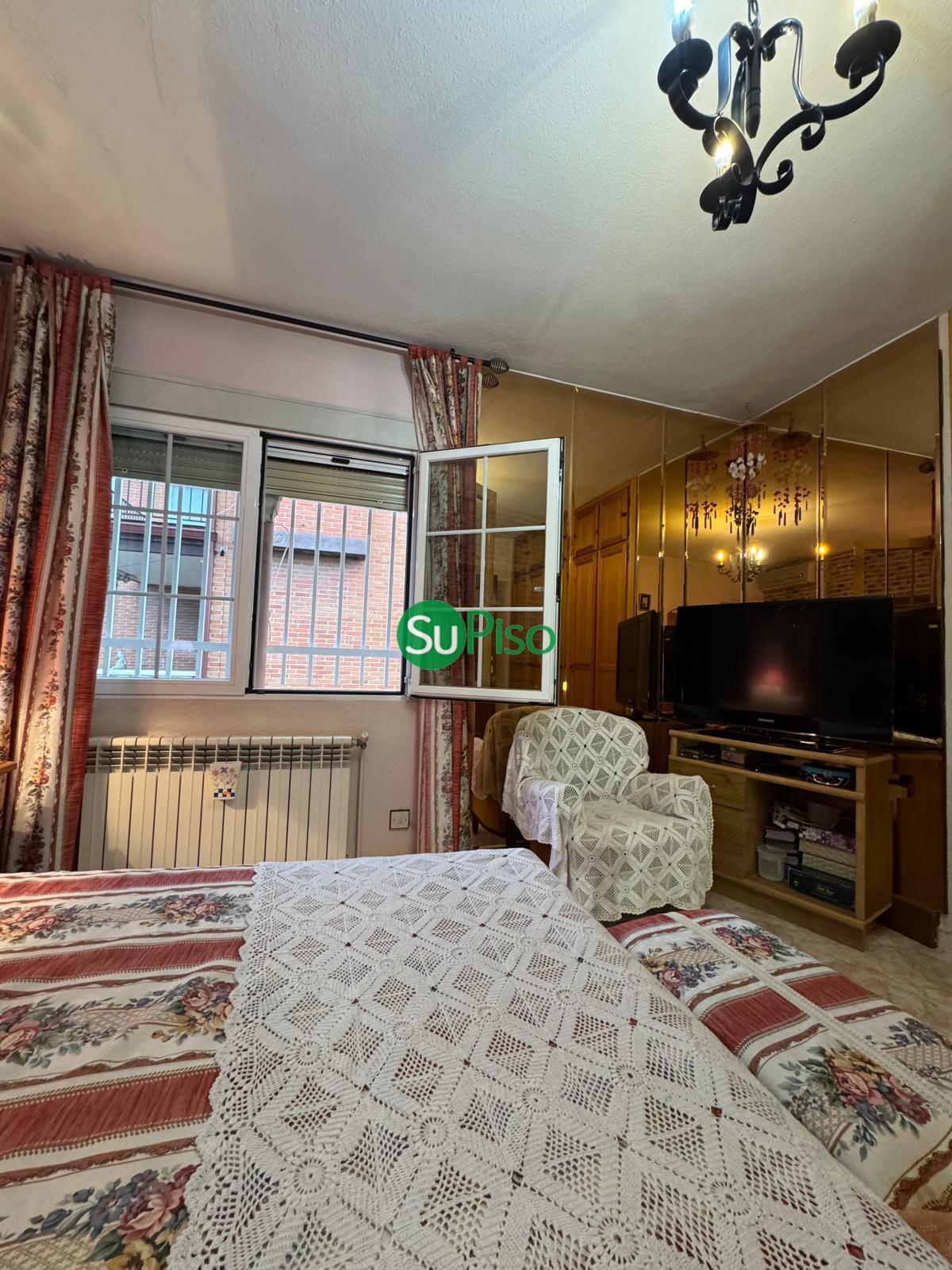 For sale of chalet in Yeles