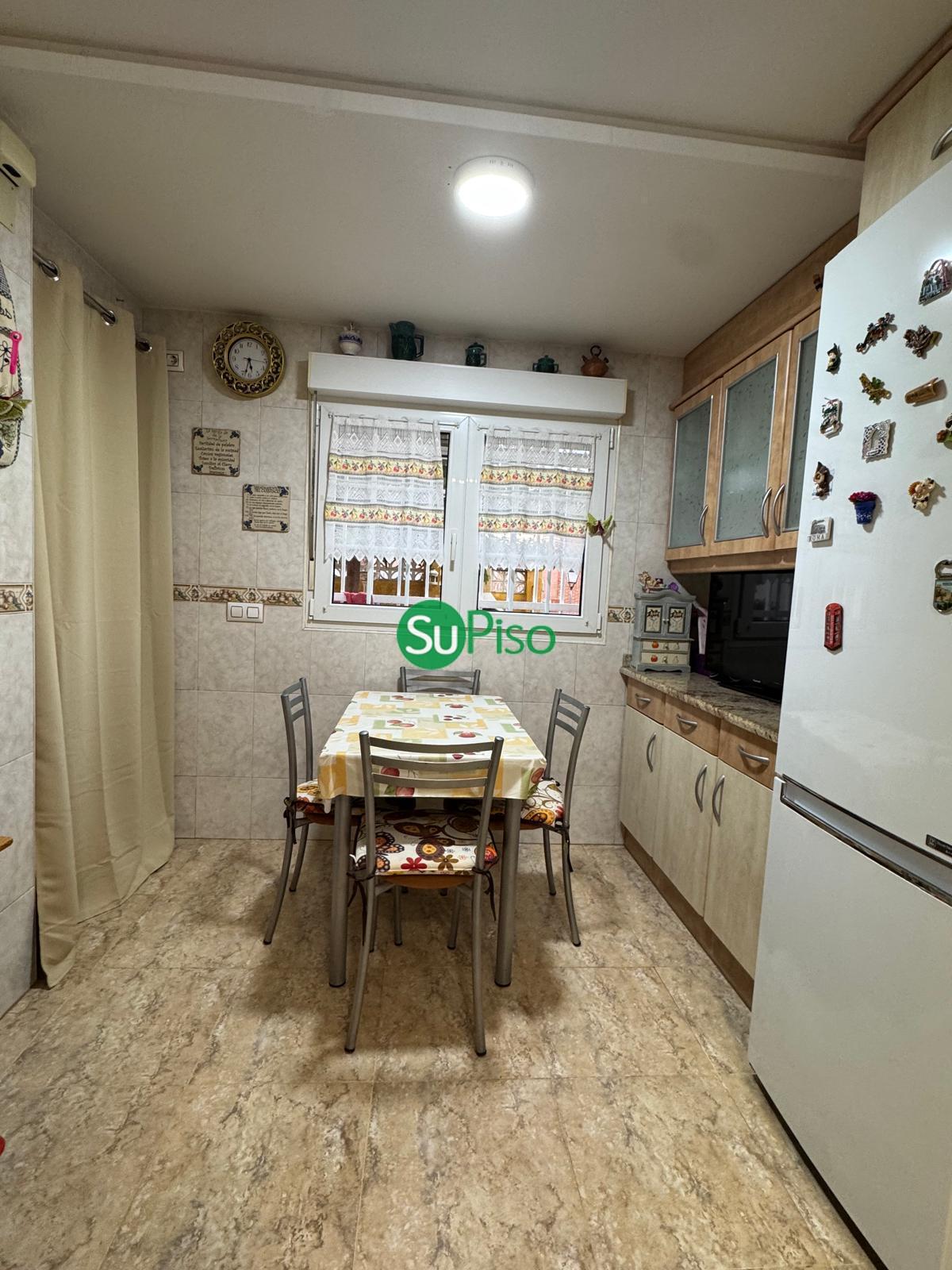 For sale of chalet in Yeles