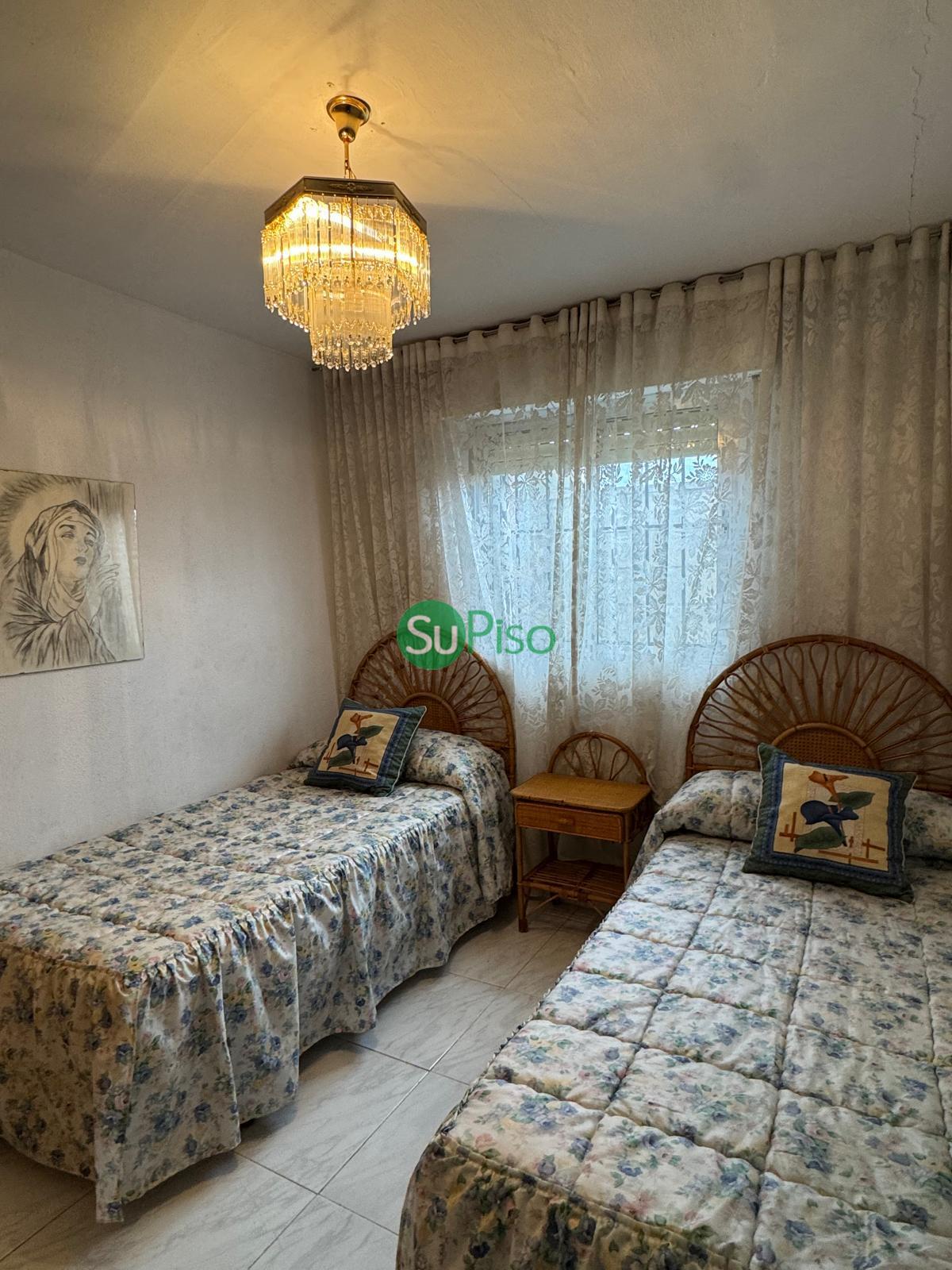 For sale of house in Escalona