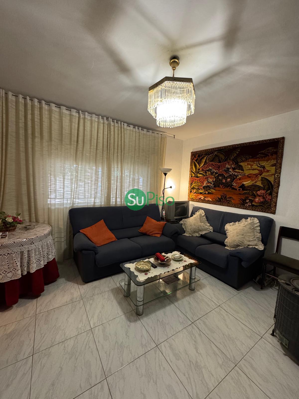 For sale of house in Escalona