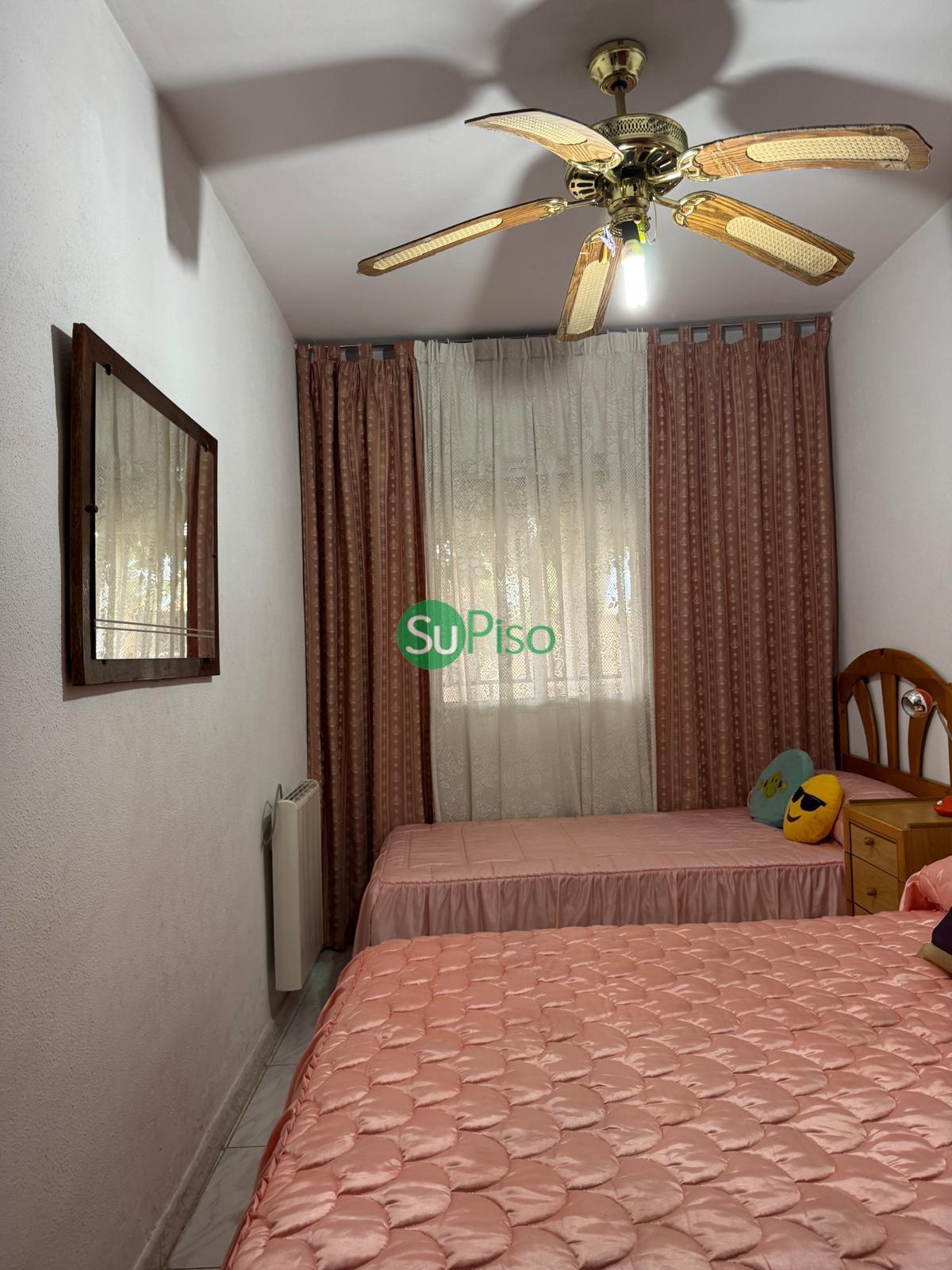 For sale of house in Escalona