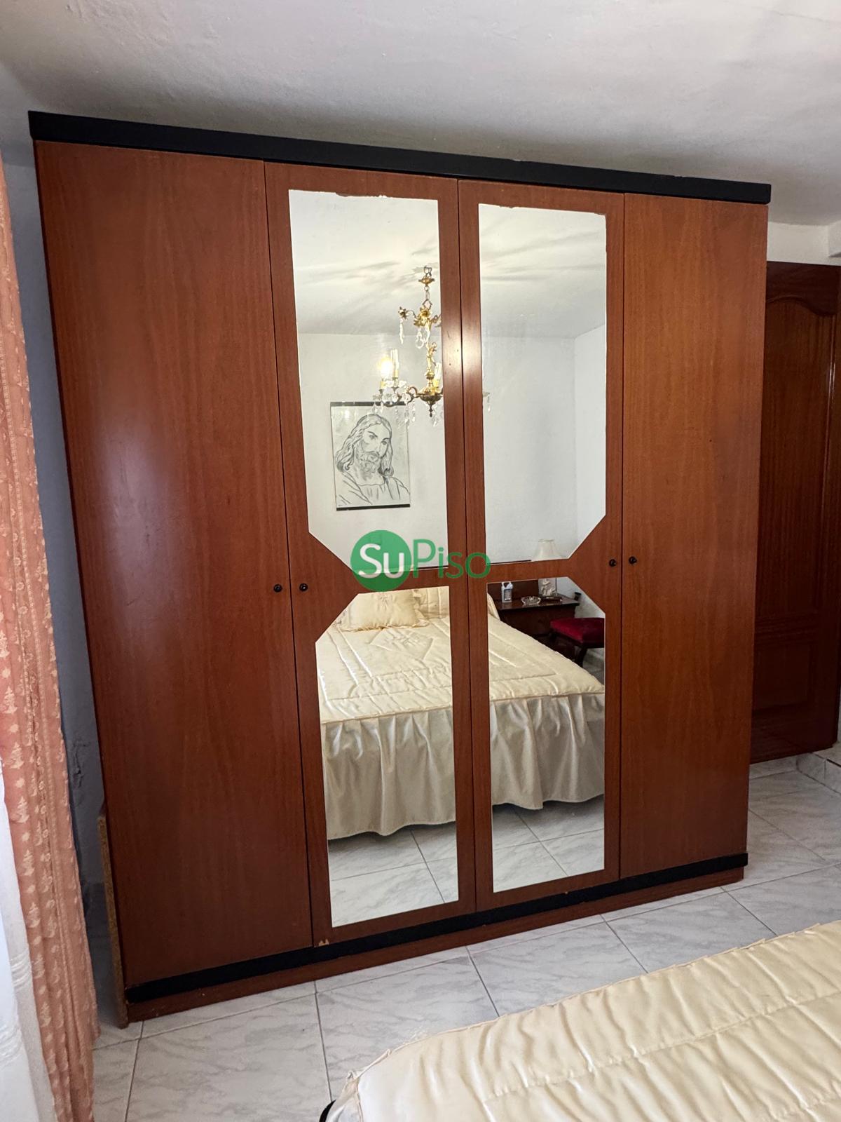 For sale of house in Escalona