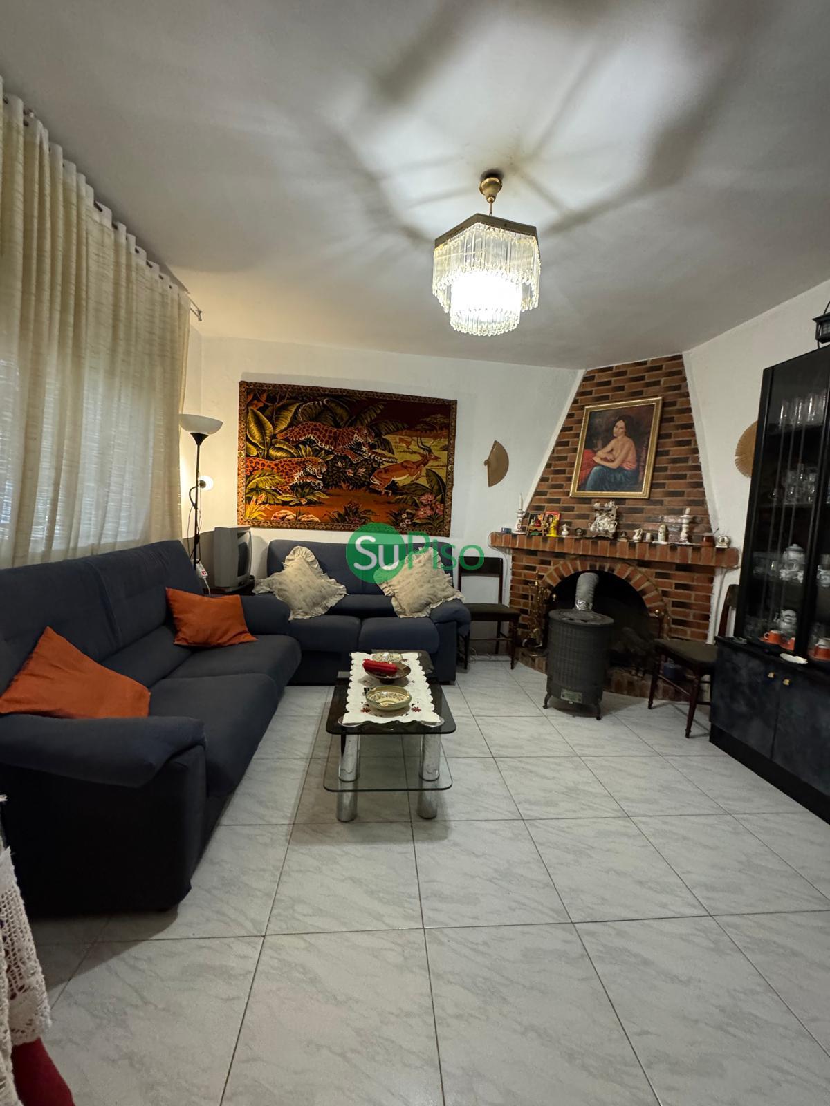 For sale of house in Escalona