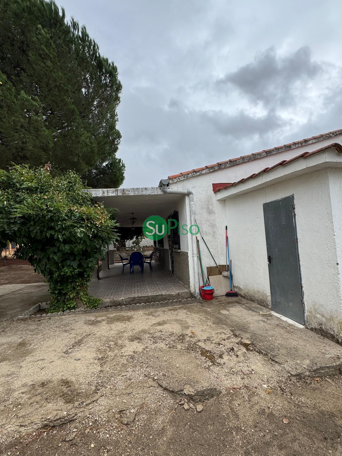 For sale of house in Escalona