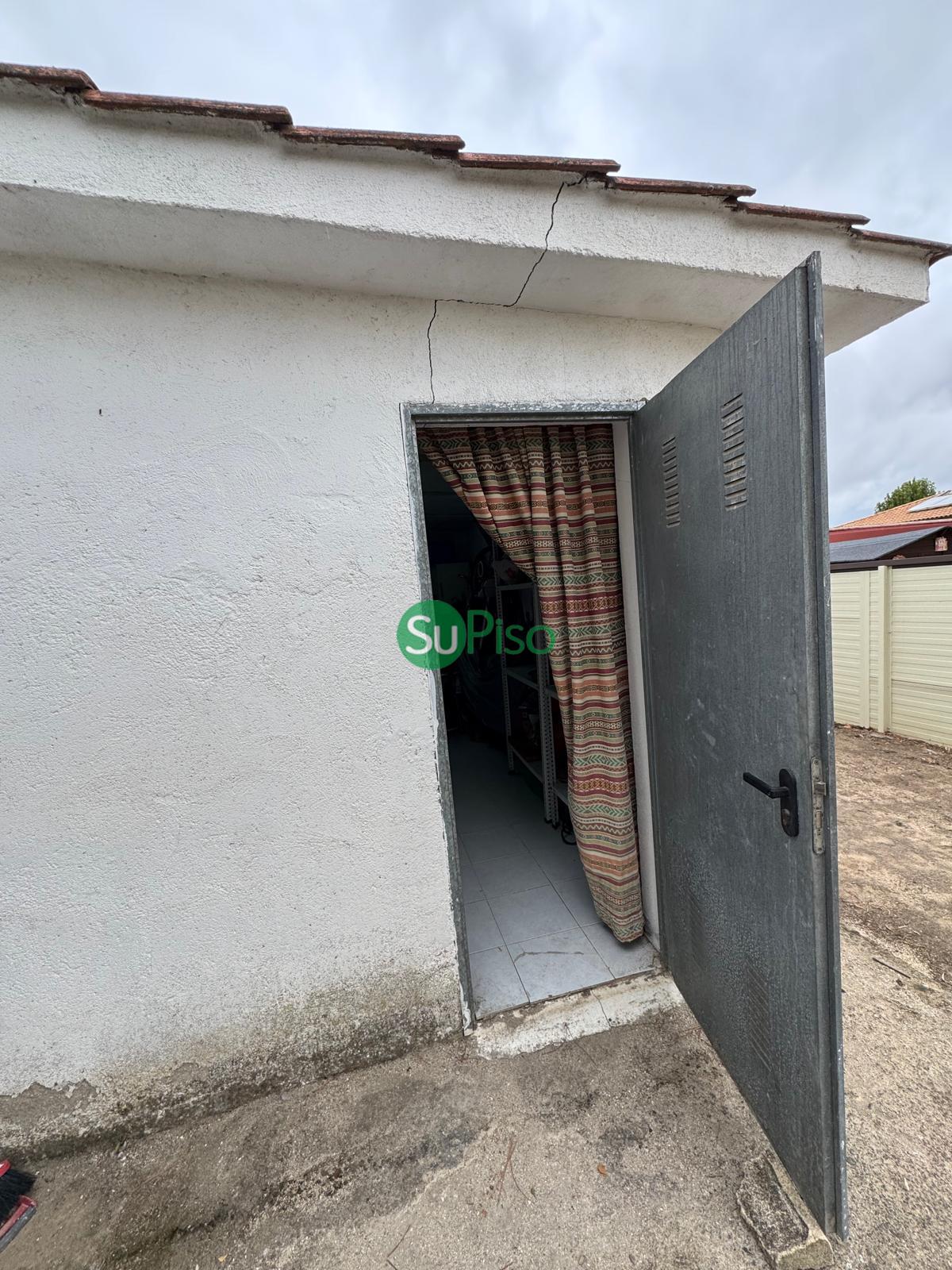 For sale of house in Escalona