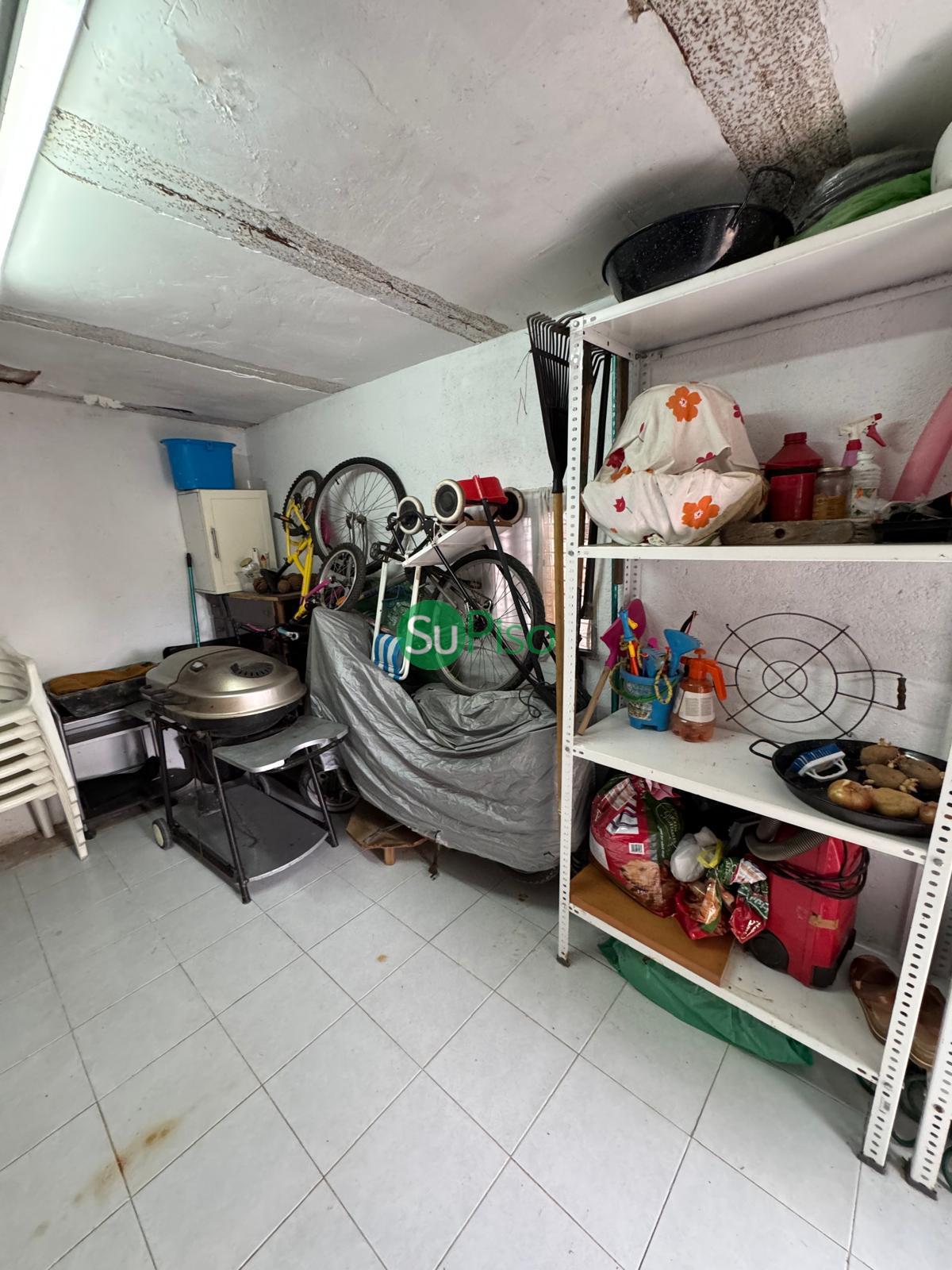 For sale of house in Escalona