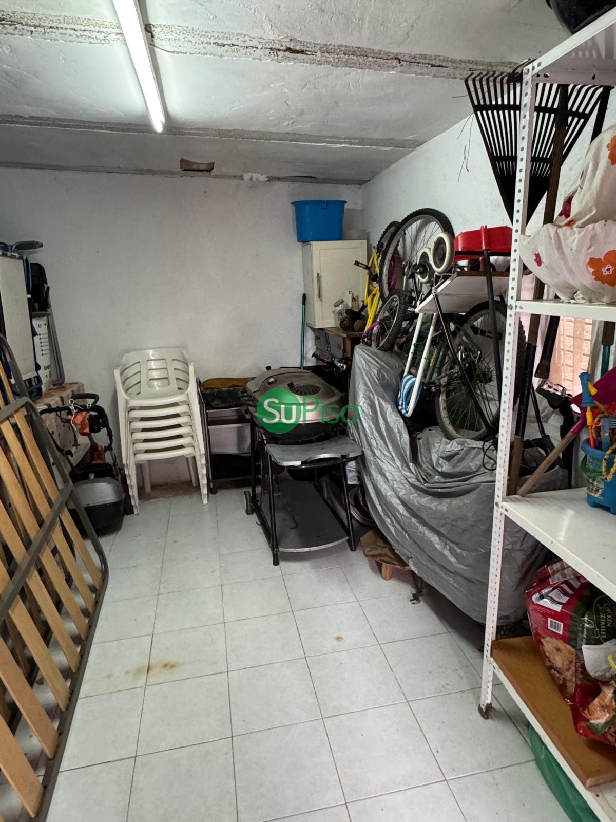 For sale of house in Escalona