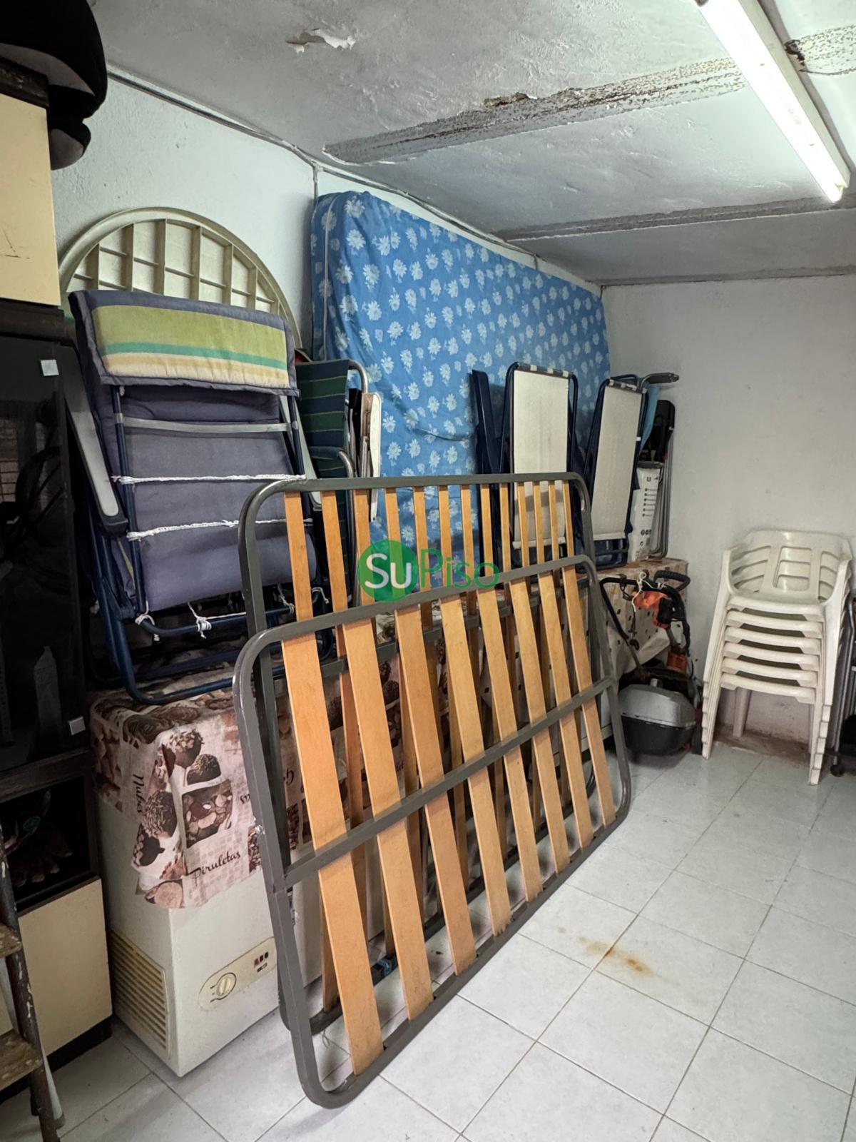 For sale of house in Escalona