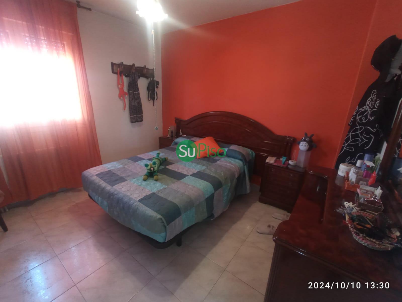 For sale of chalet in Esquivias
