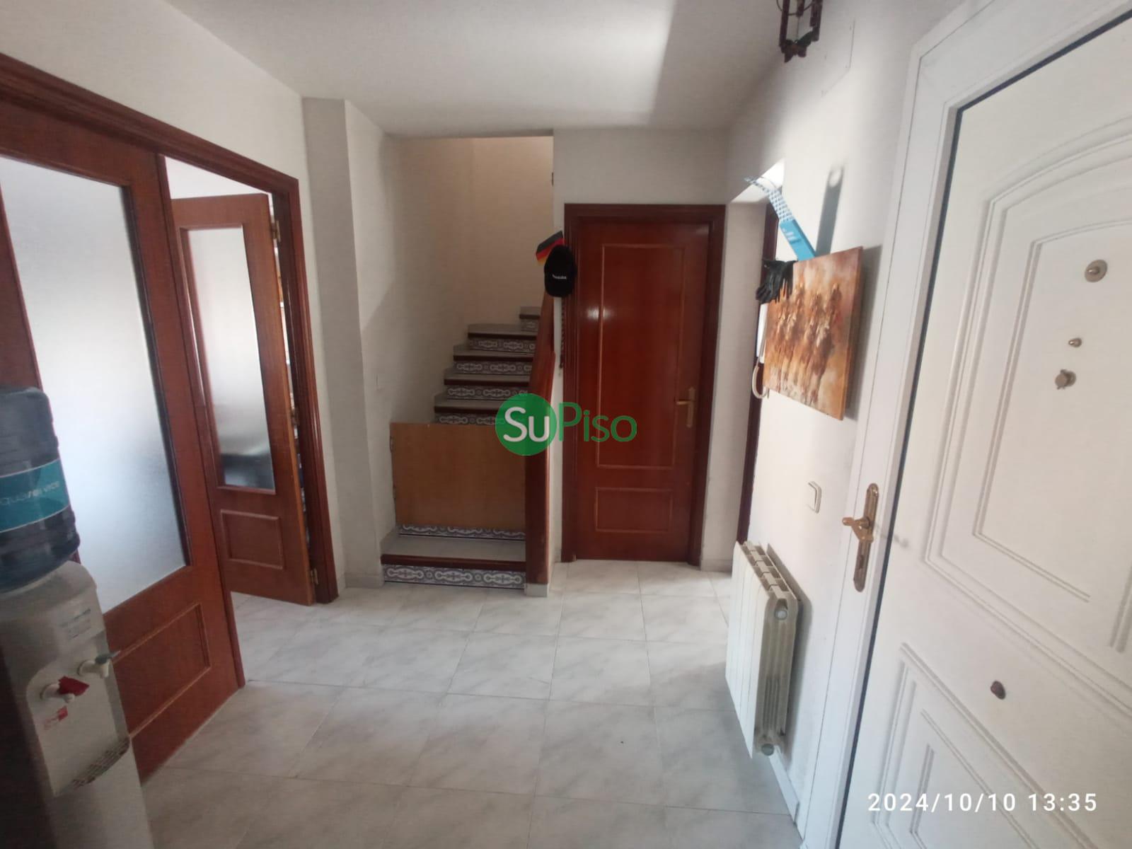 For sale of chalet in Esquivias