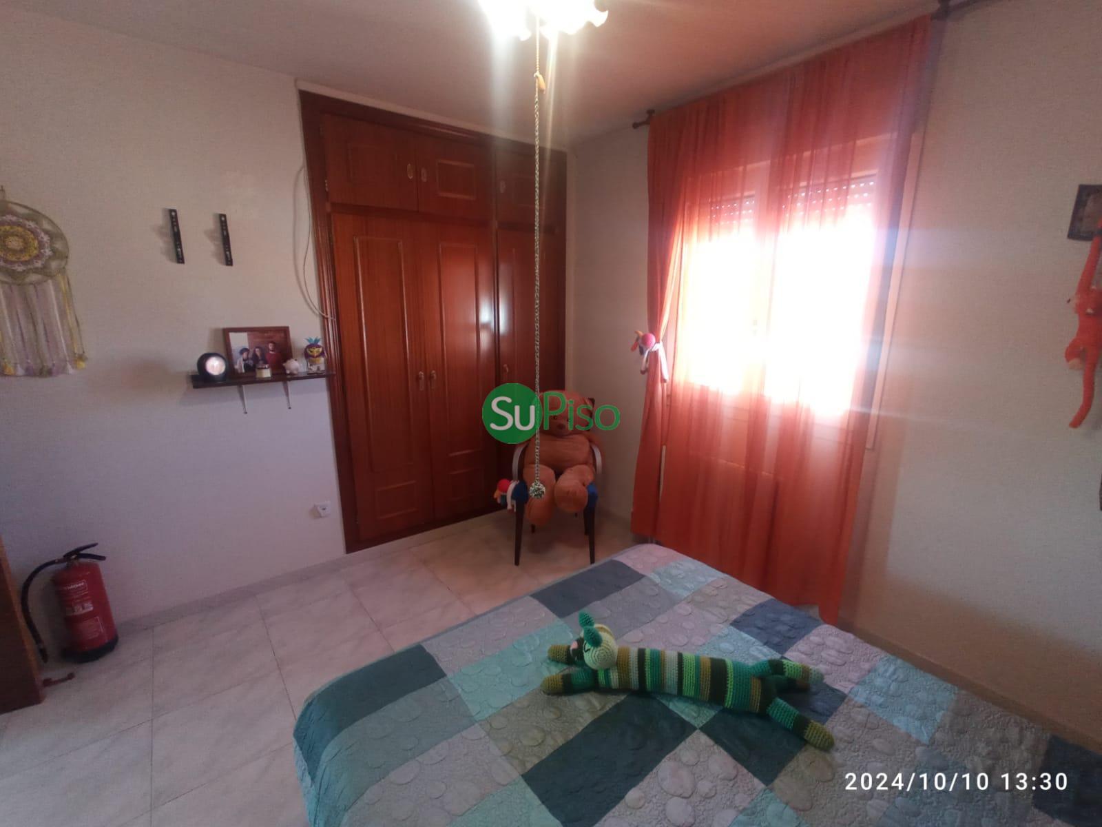 For sale of chalet in Esquivias