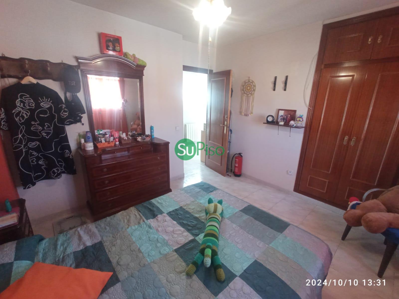 For sale of chalet in Esquivias