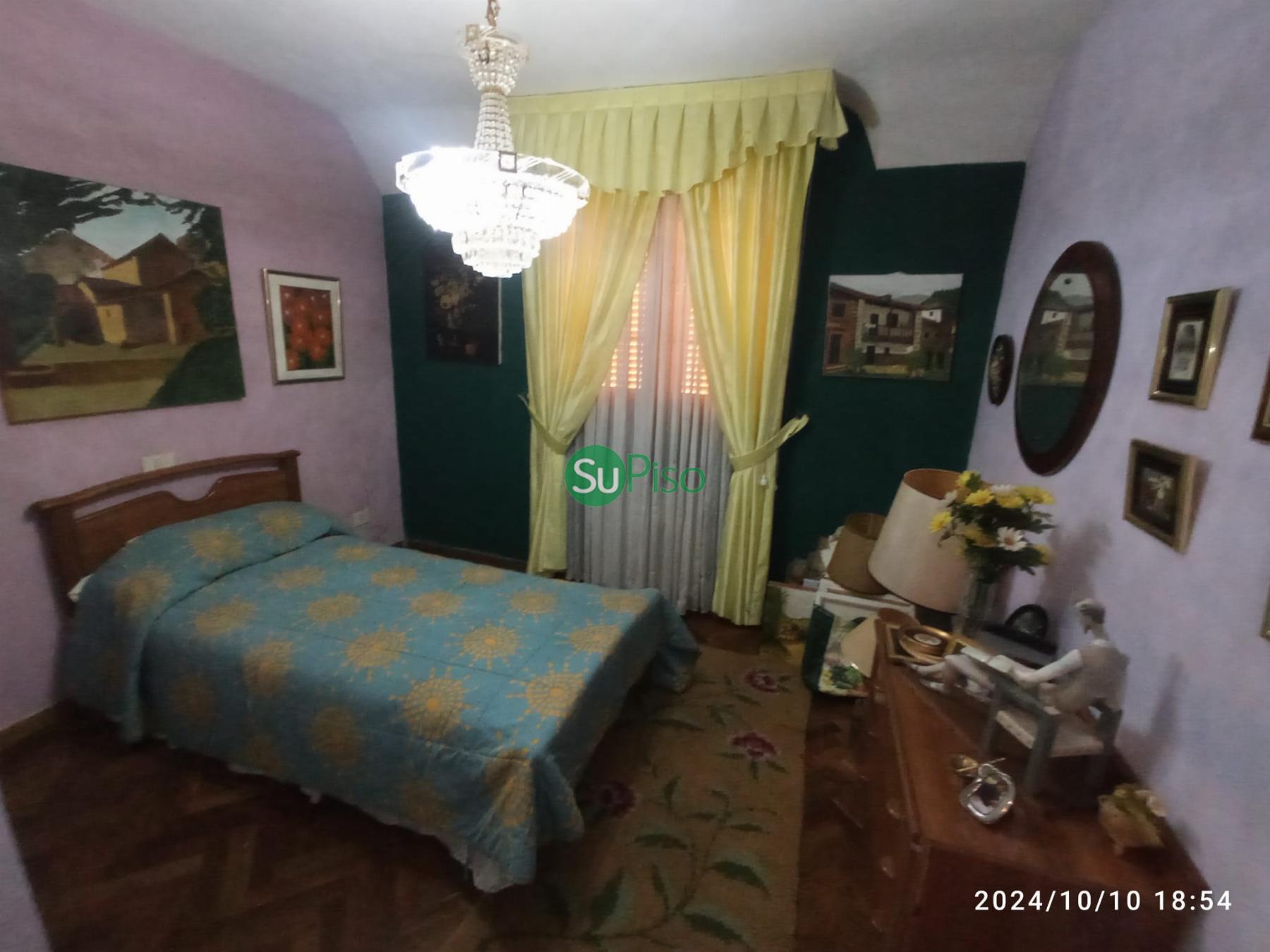 For sale of chalet in Yeles