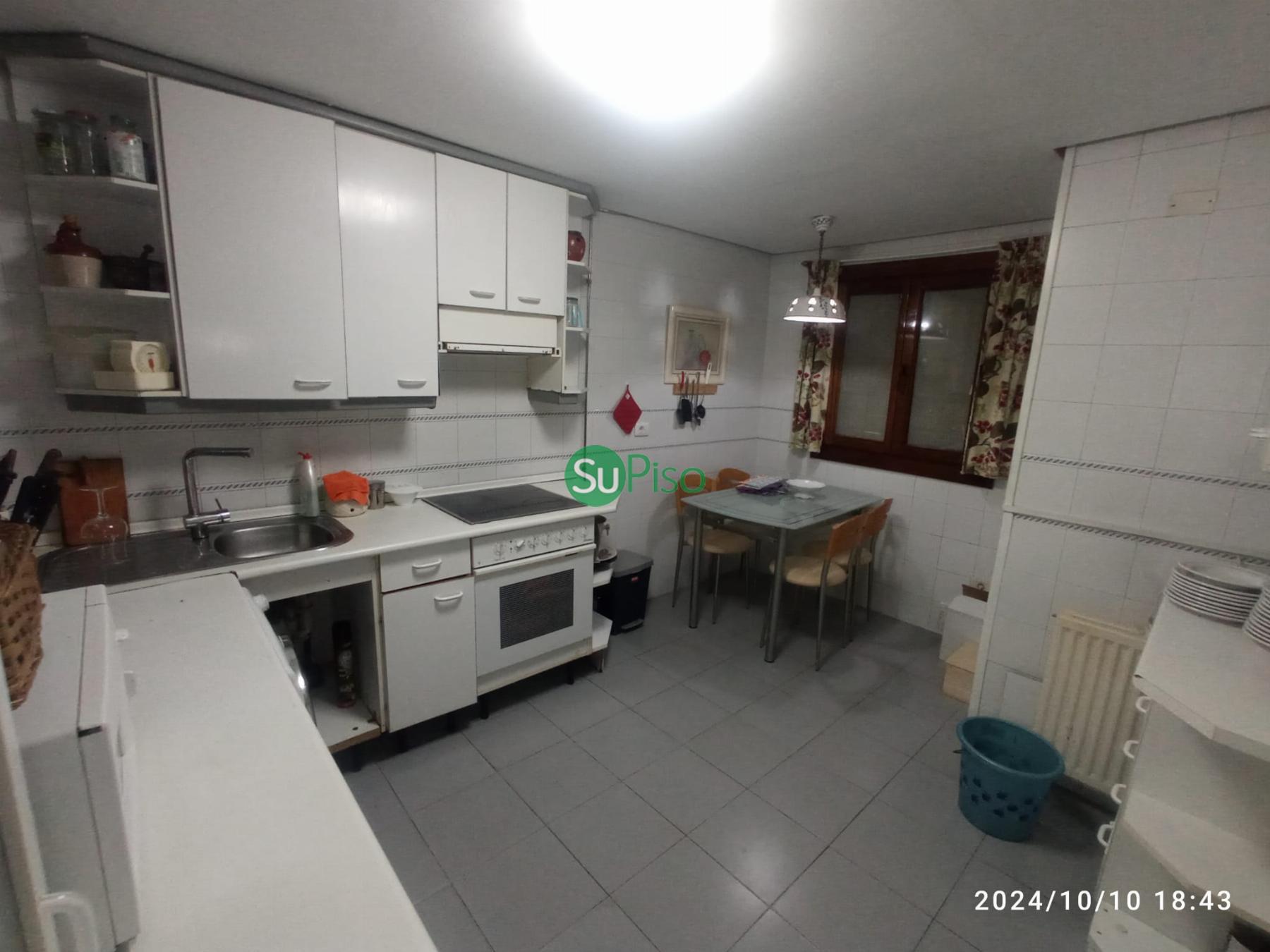 For sale of chalet in Yeles