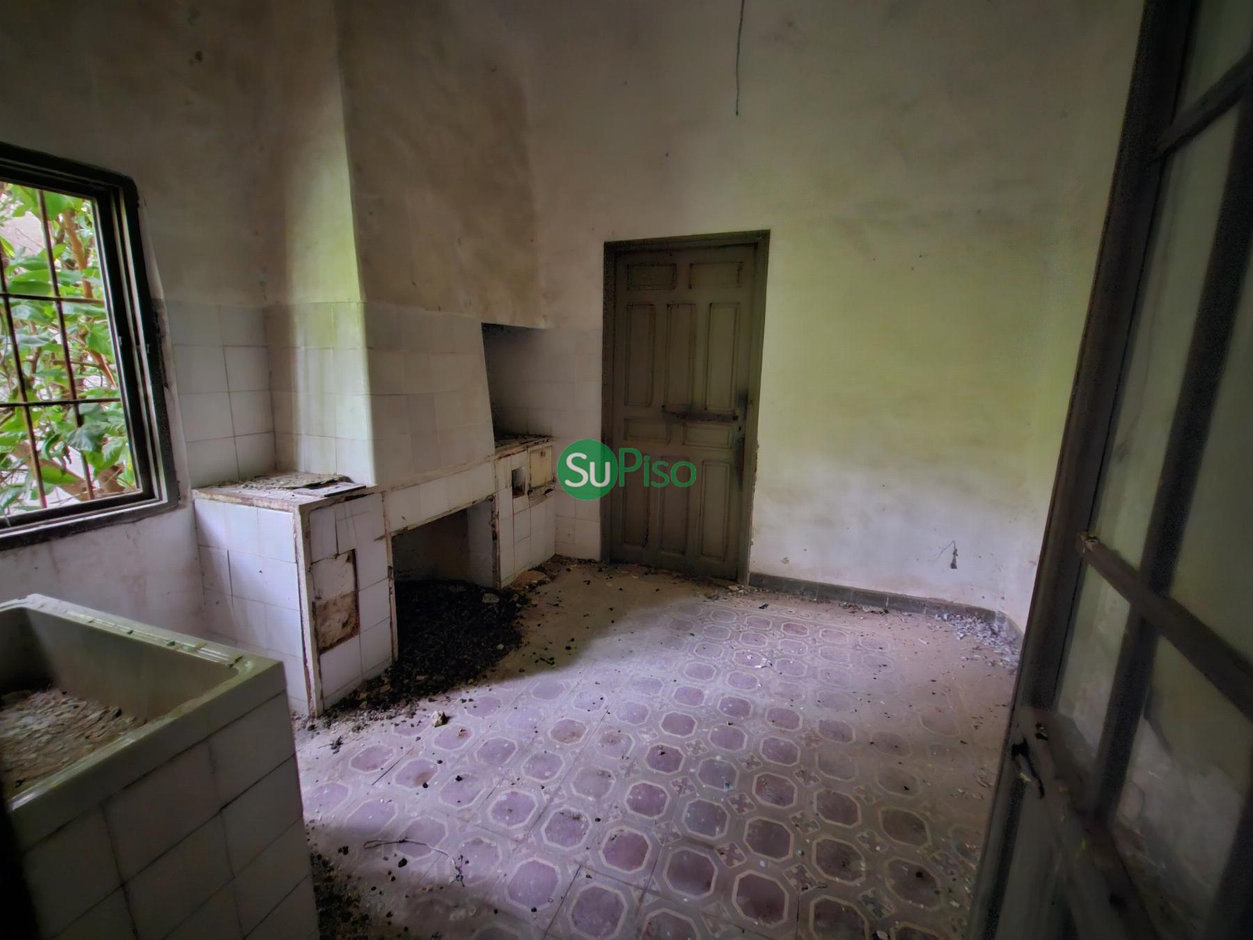 For sale of house in Añover de Tajo