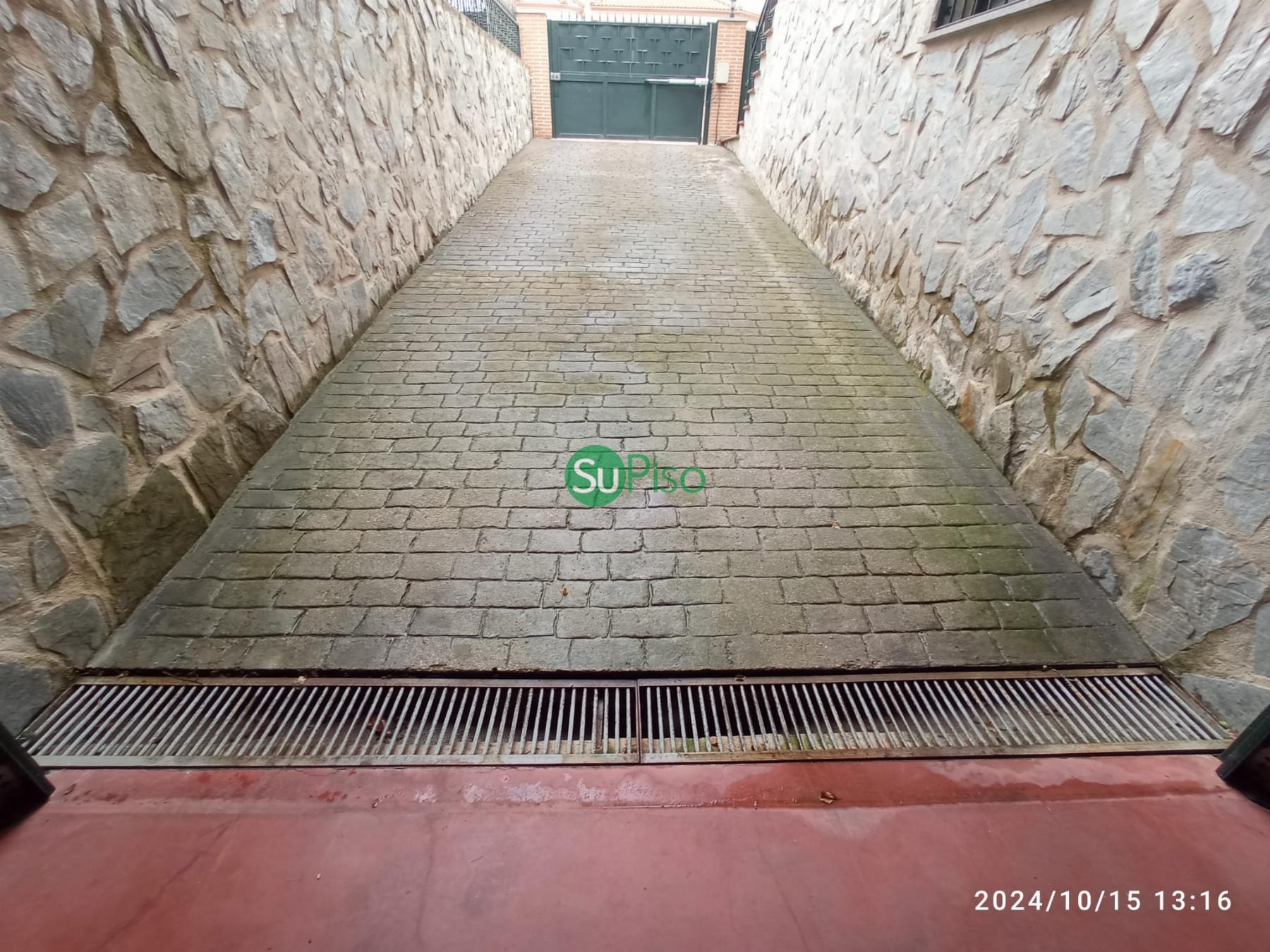 Venta de chalet en Yeles