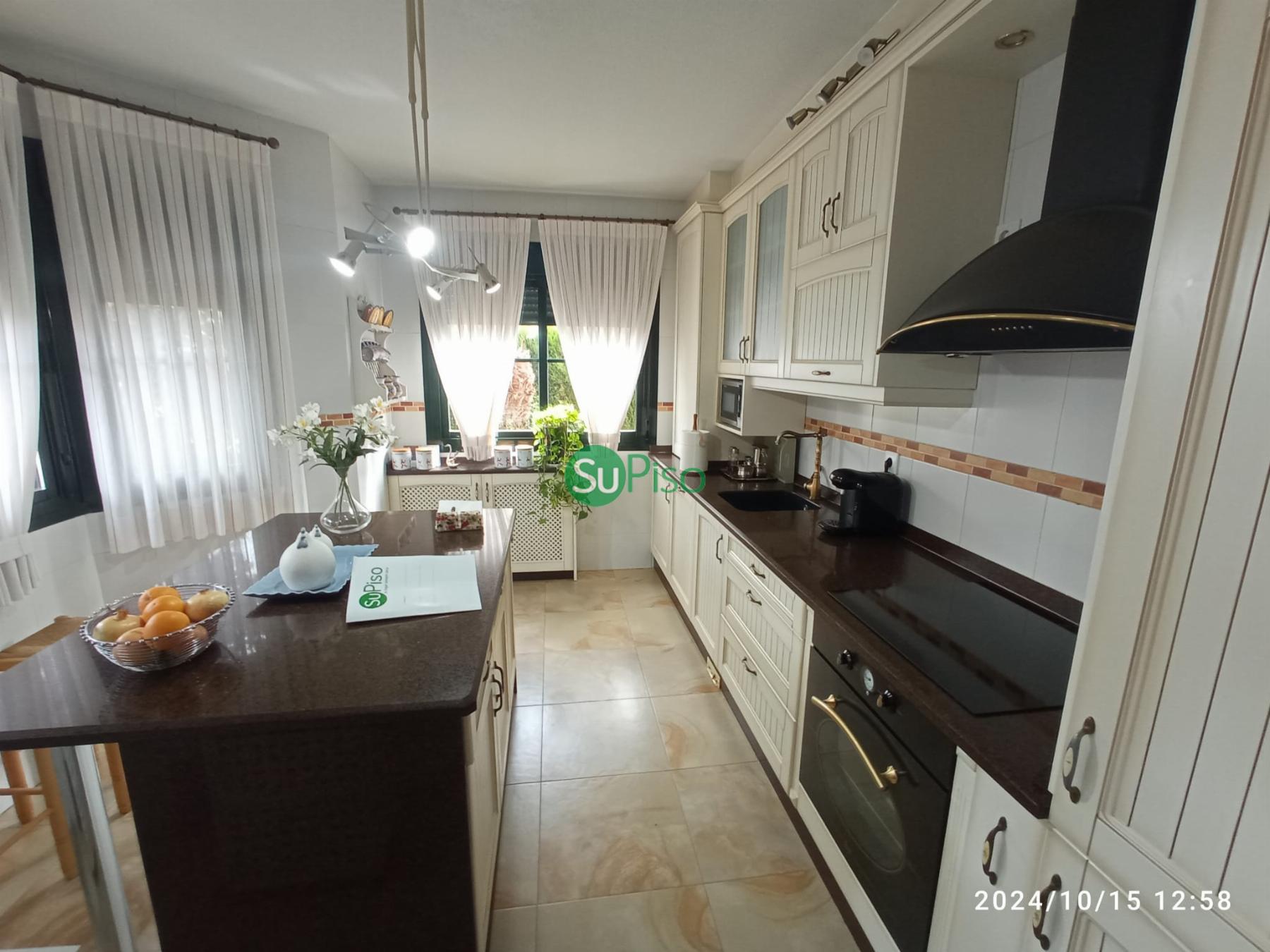 Venta de chalet en Yeles