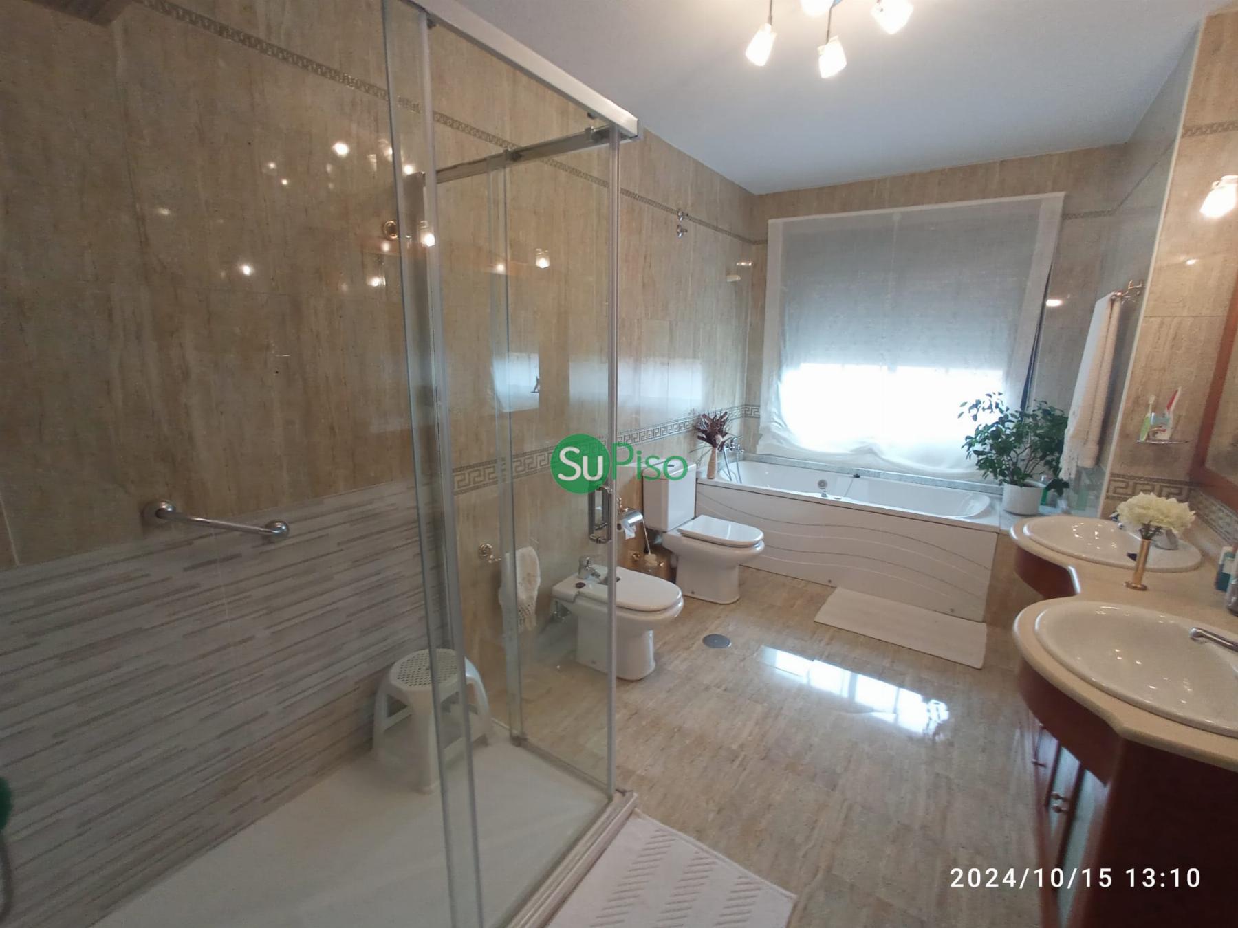 Venta de chalet en Yeles