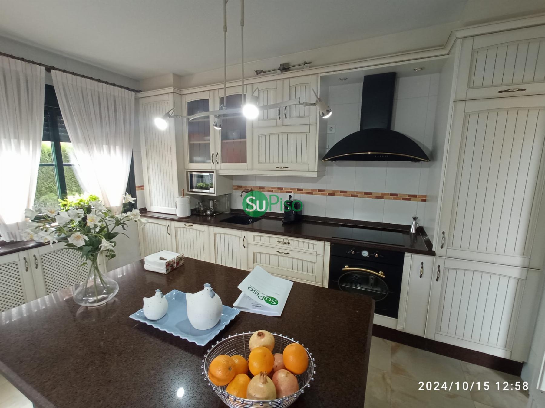 Venta de chalet en Yeles