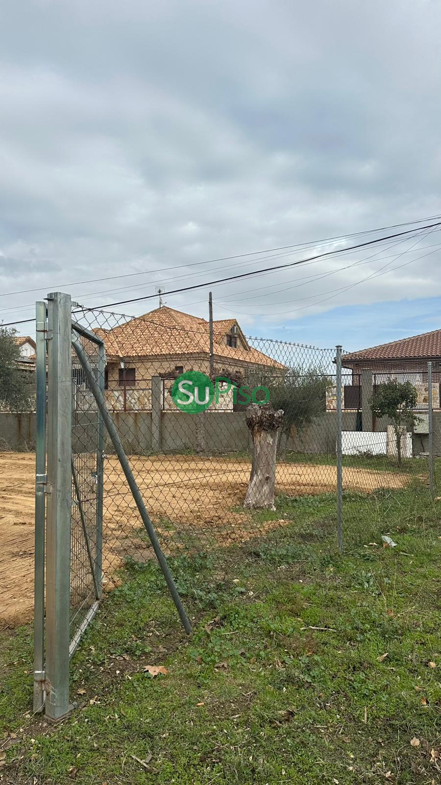 For sale of land in El Viso de San Juan