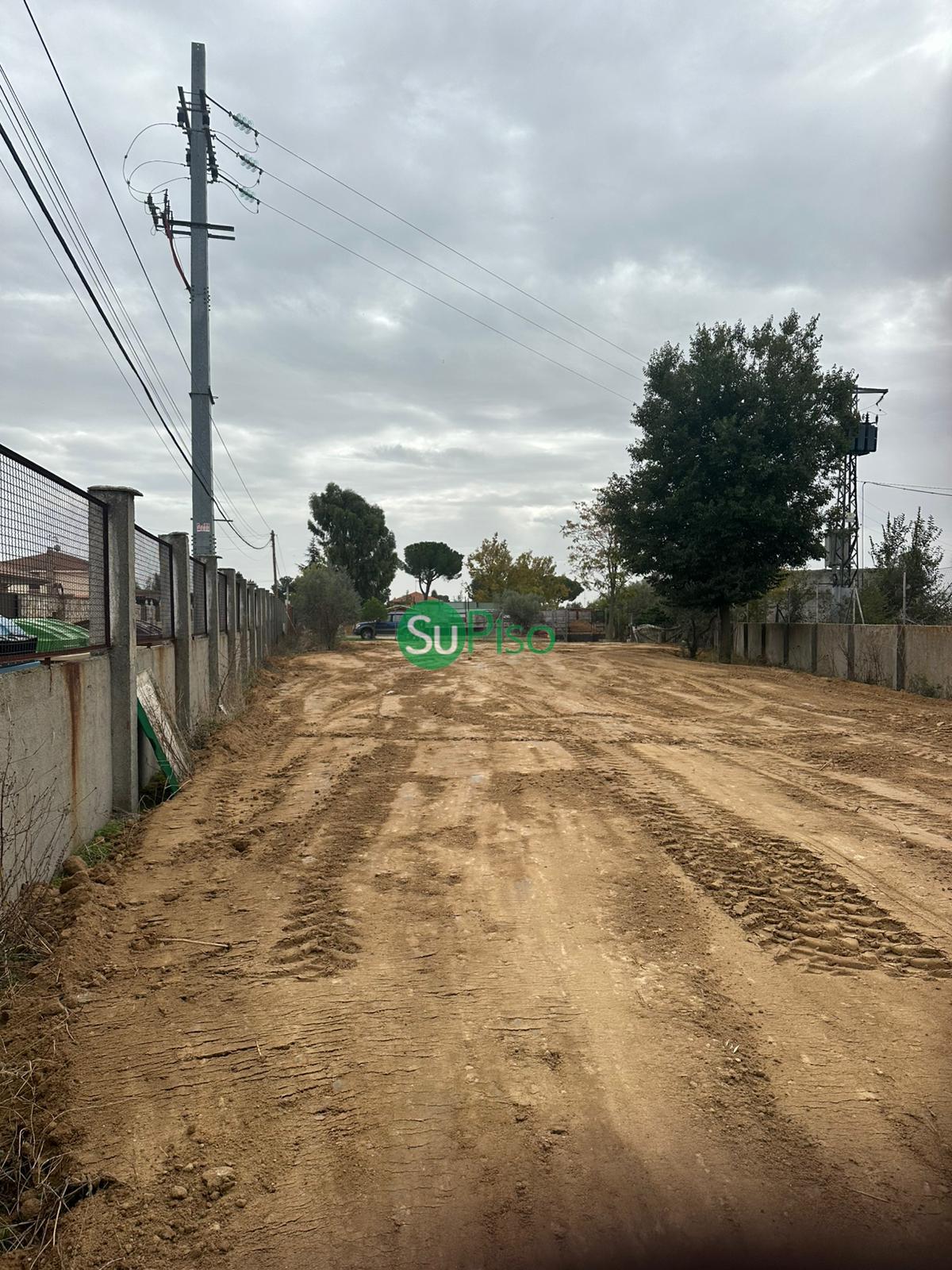 For sale of land in El Viso de San Juan