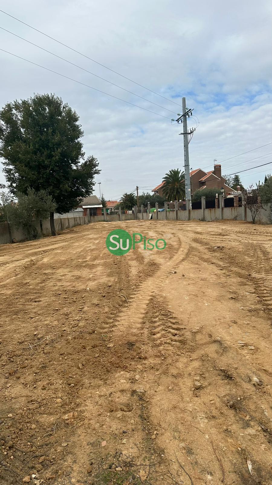 For sale of land in El Viso de San Juan