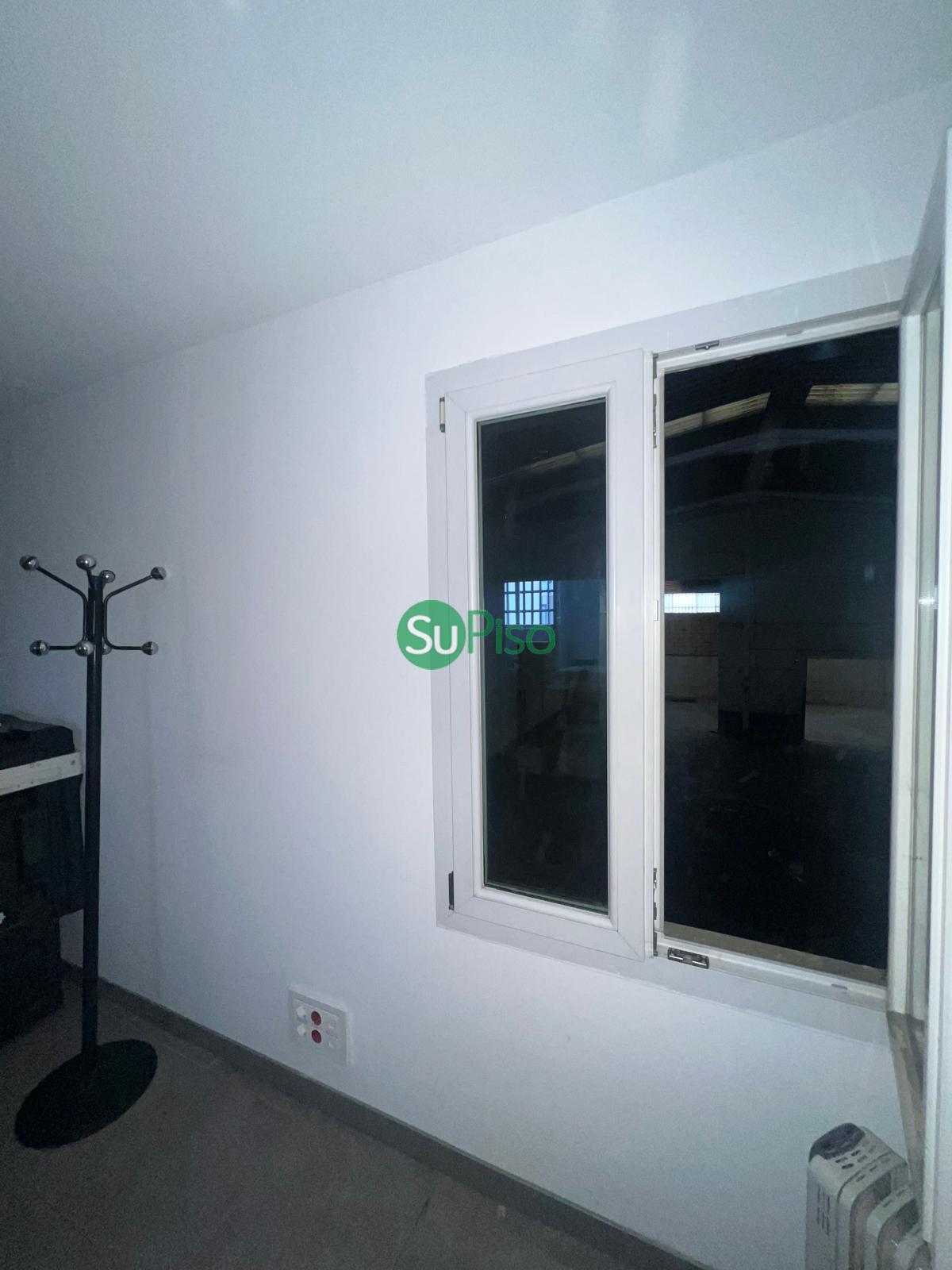 For sale of industrial plant/warehouse in Yuncos