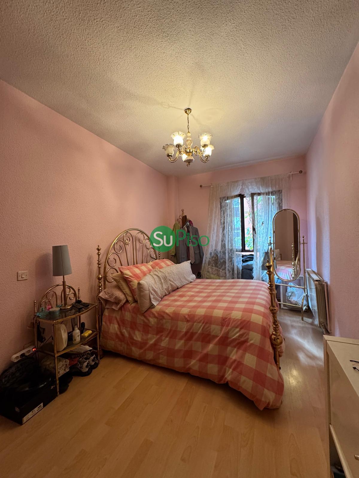 For sale of flat in Madrid