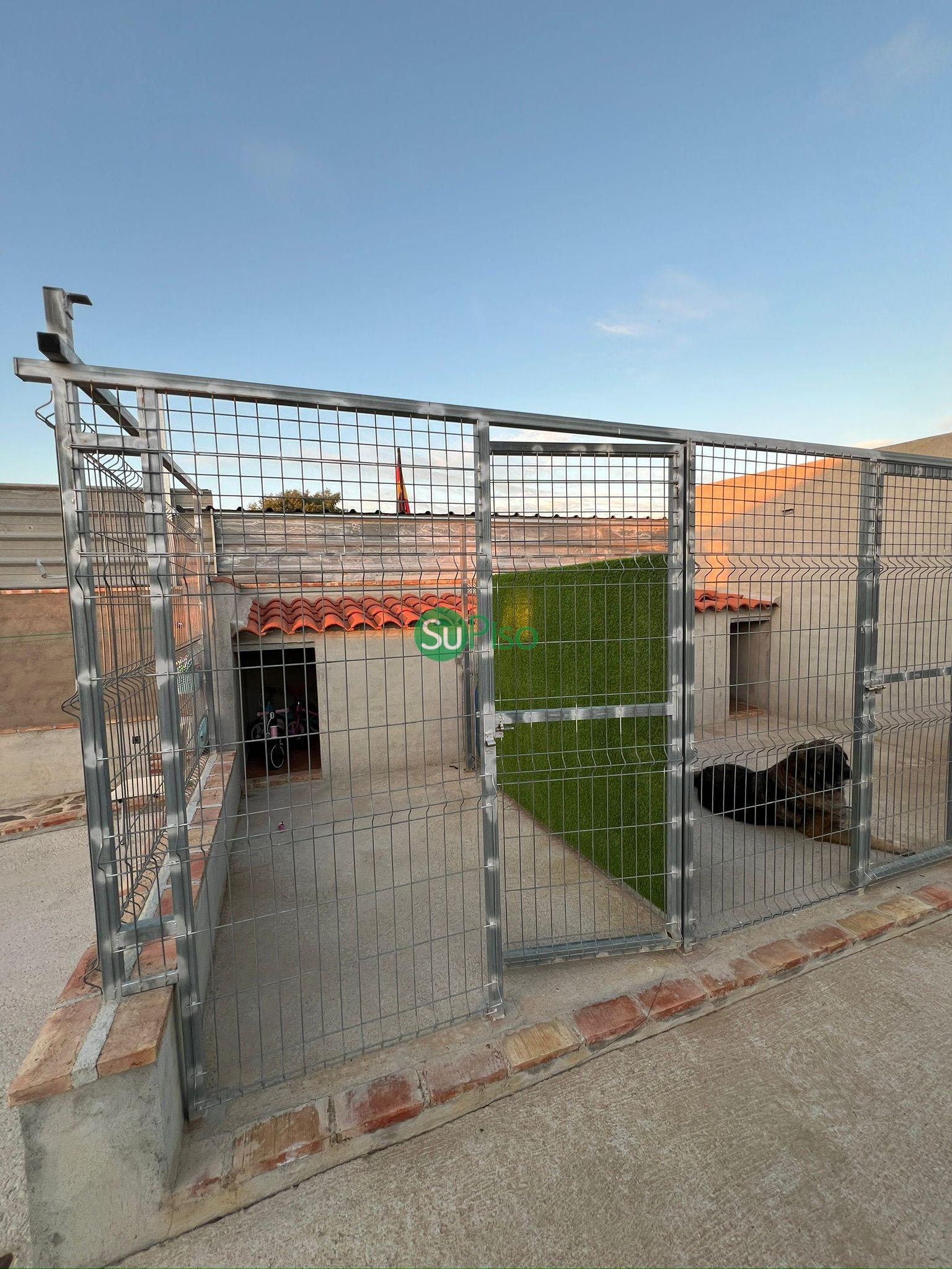 For sale of rural property in Palomeque