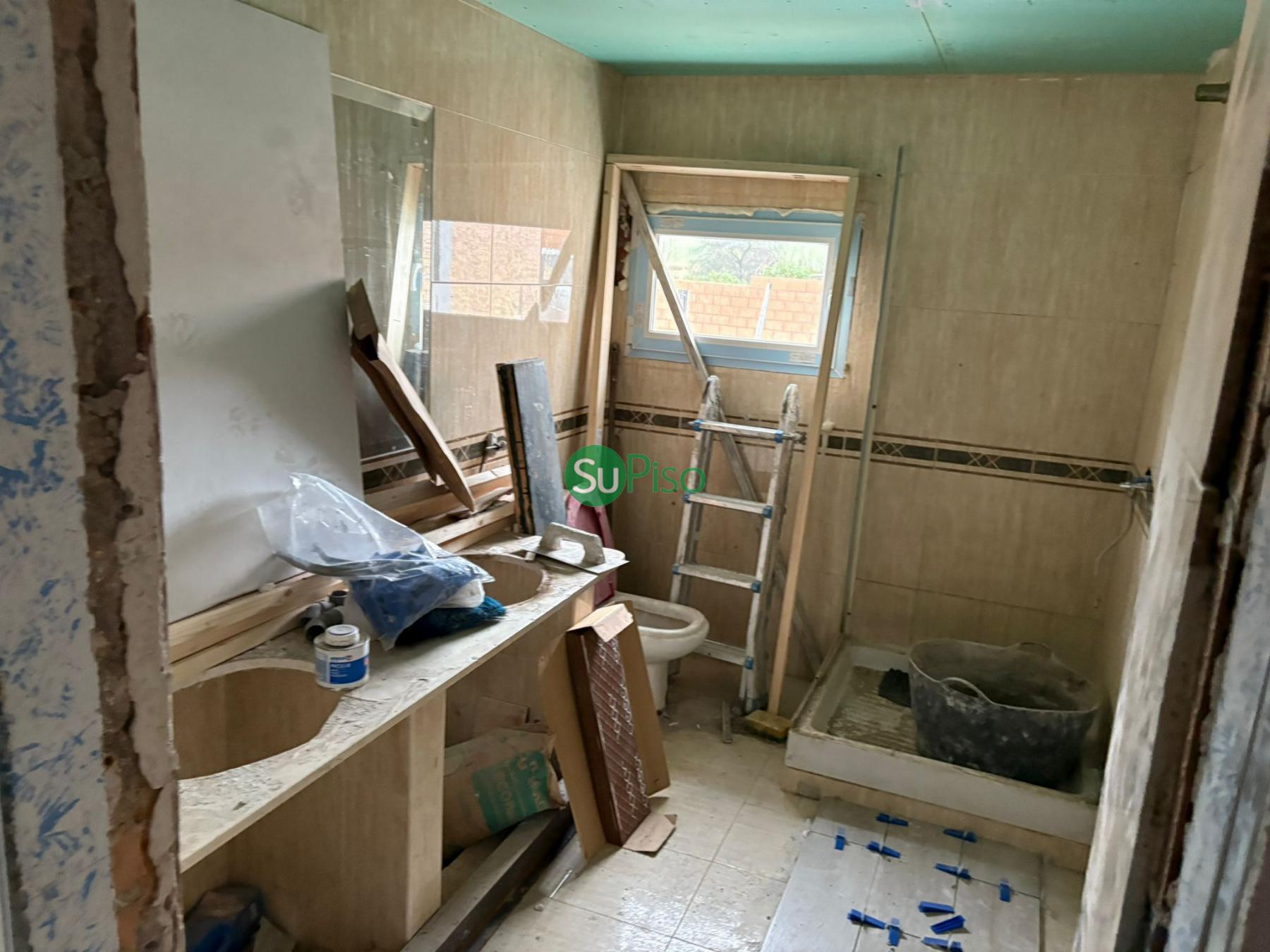Venta de casa en El Viso de San Juan