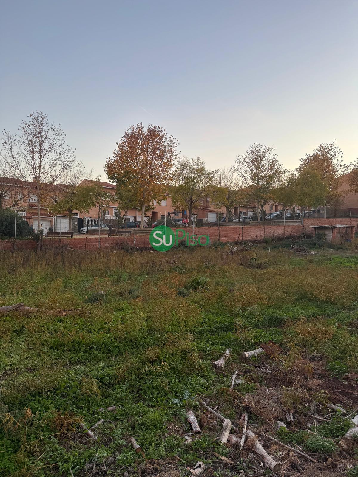 For sale of land in Yeles