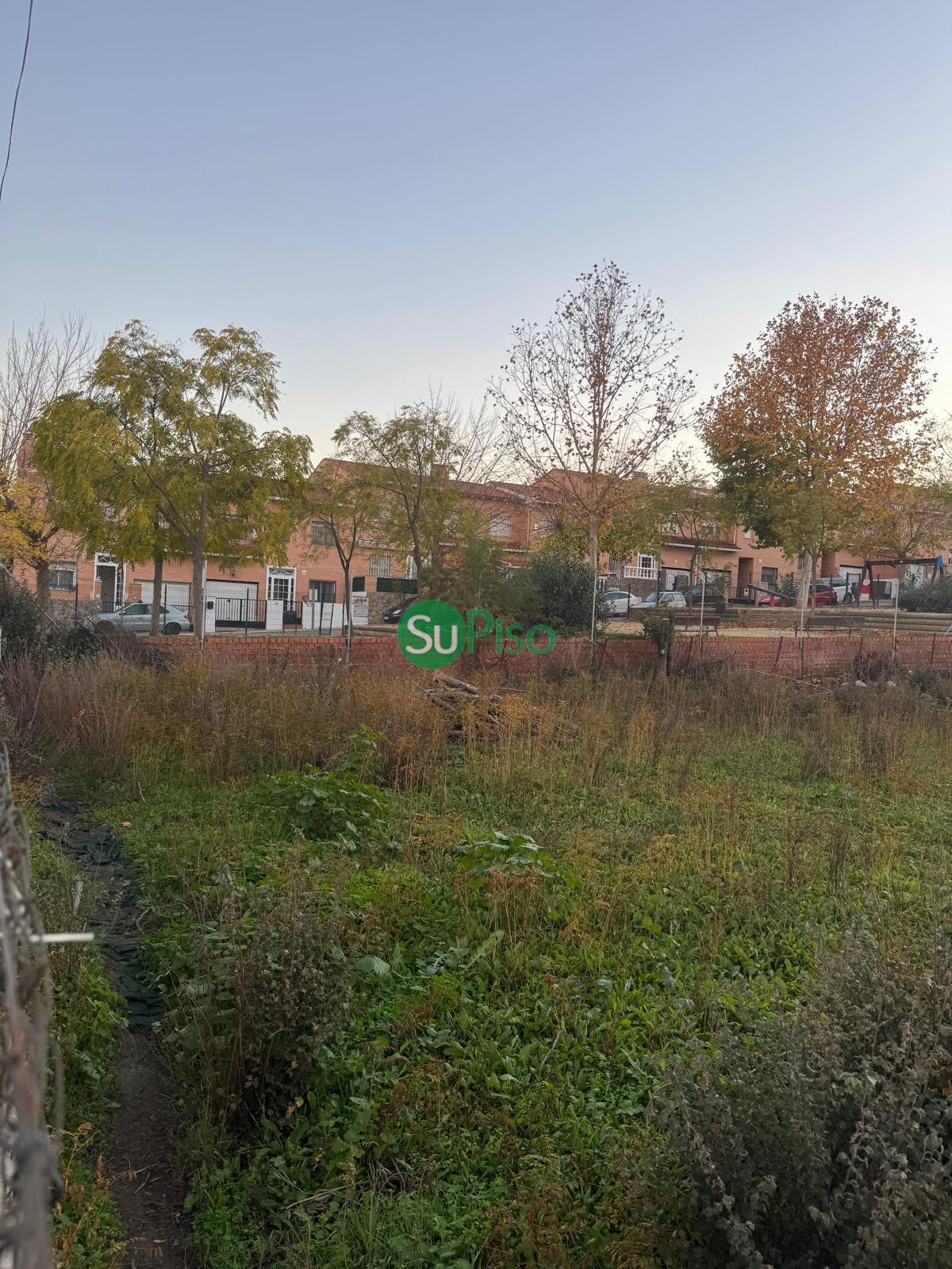 For sale of land in Yeles