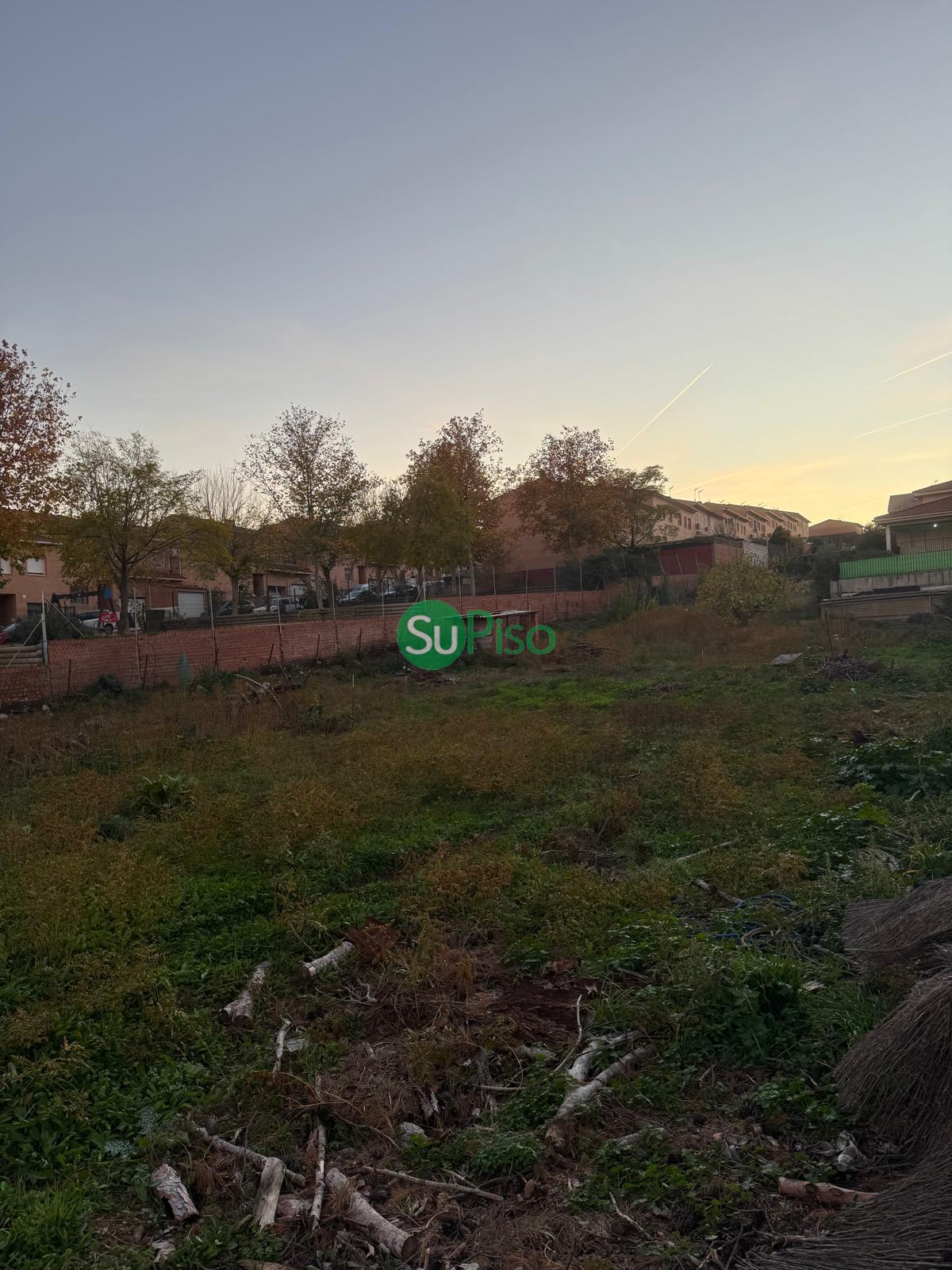 For sale of land in Yeles