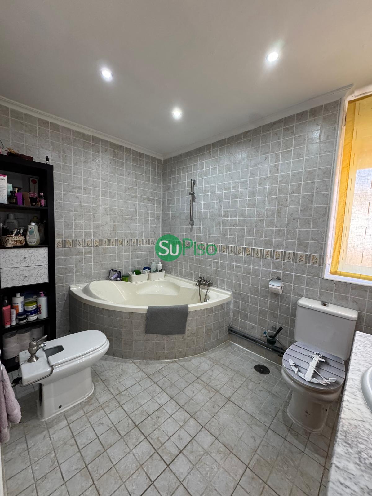 For sale of flat in Alameda de la Sagra