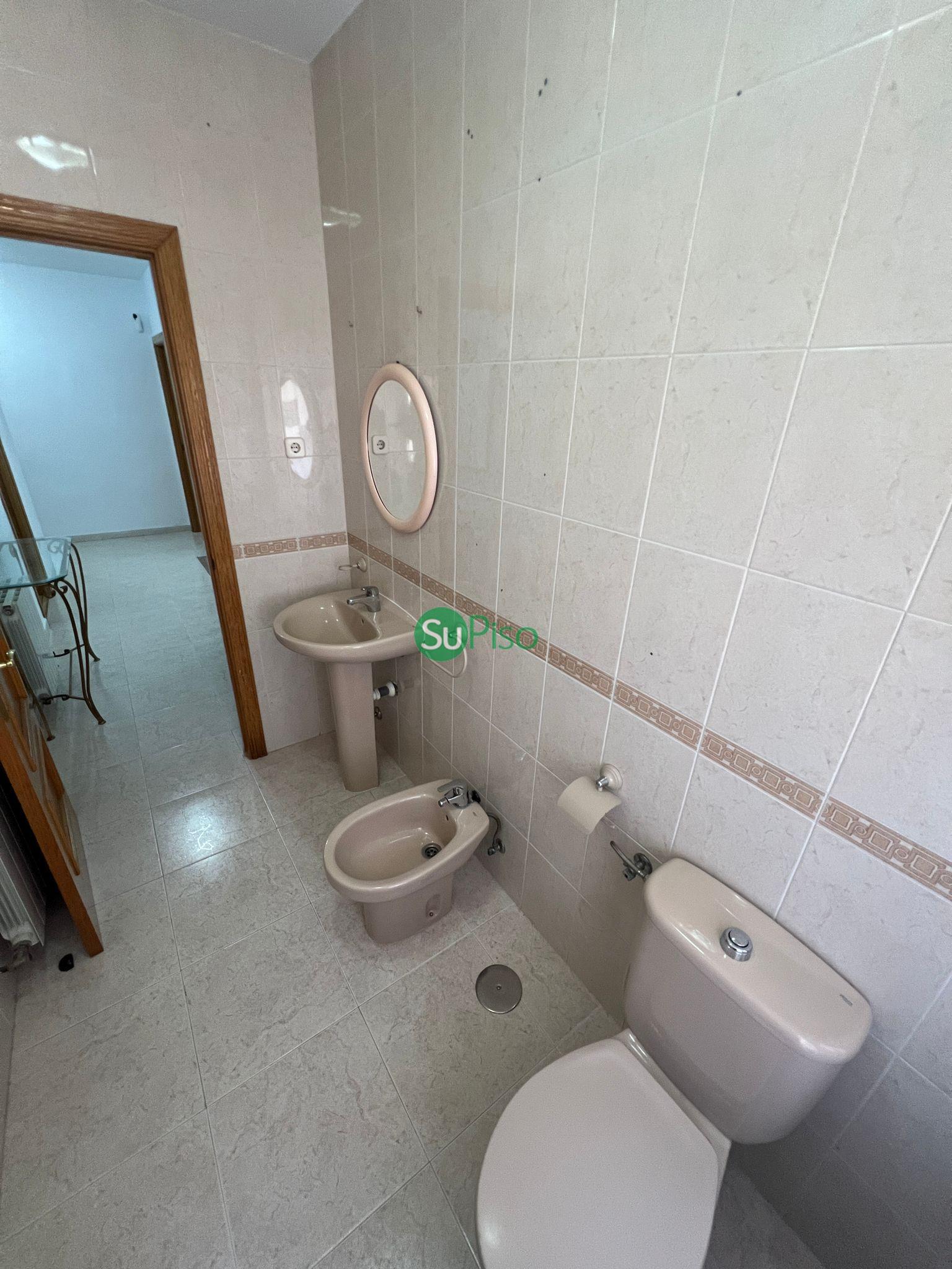 For sale of chalet in Yeles